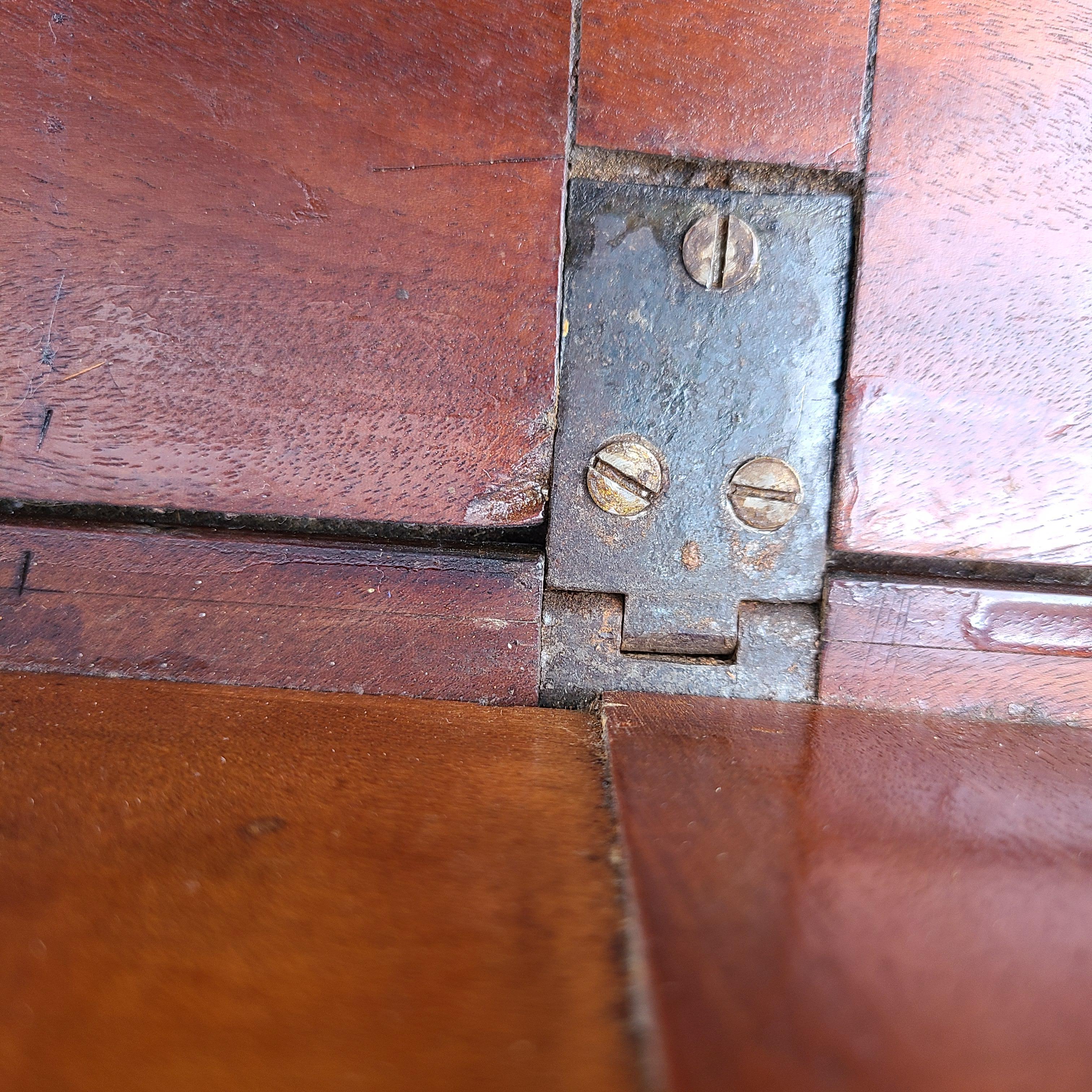 Federal Period Mahogany Carved Drop Leaf Dining Table 6