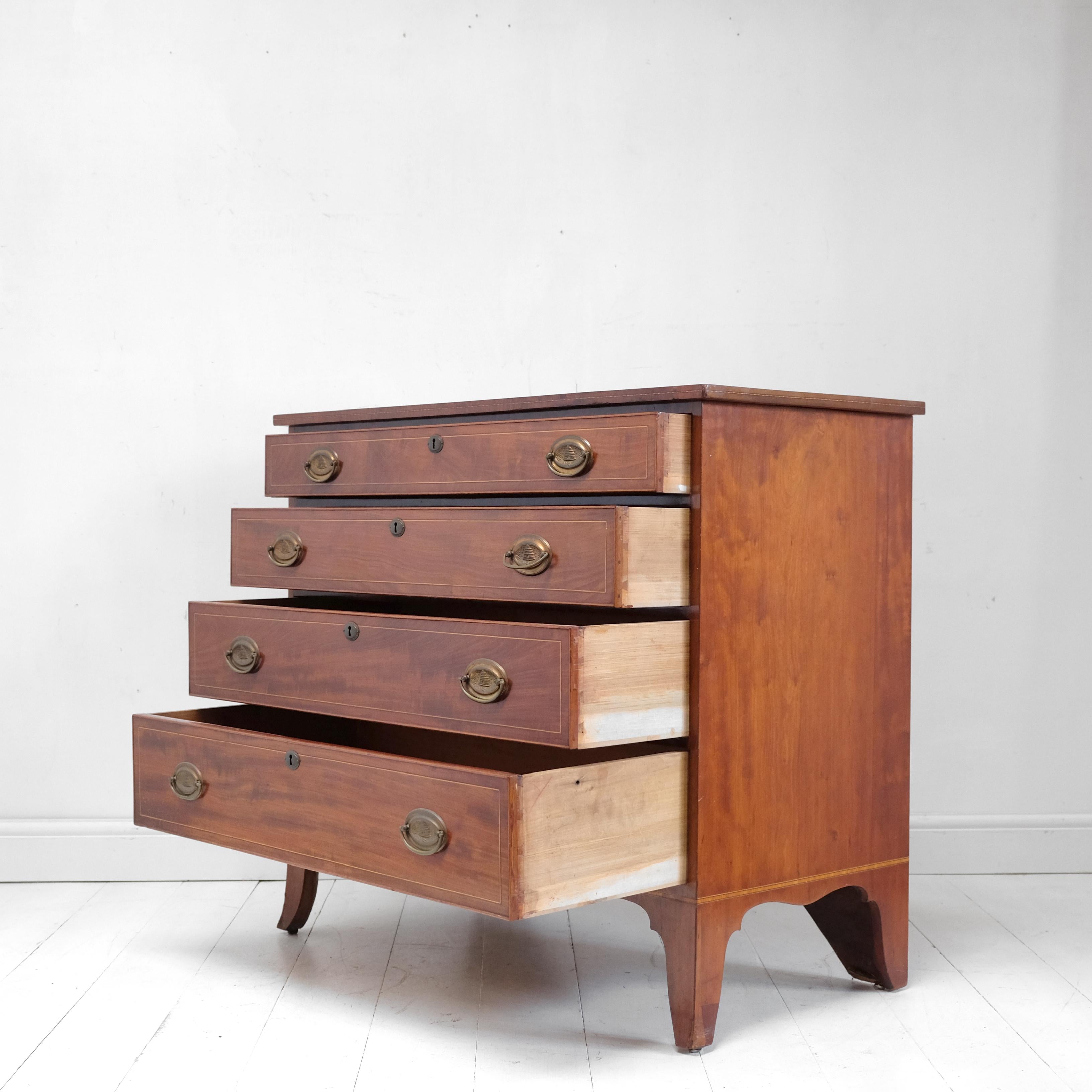 Late 18th Century Federal Period Mahogany Chest of Drawers, American with Provenance, 18th Century For Sale