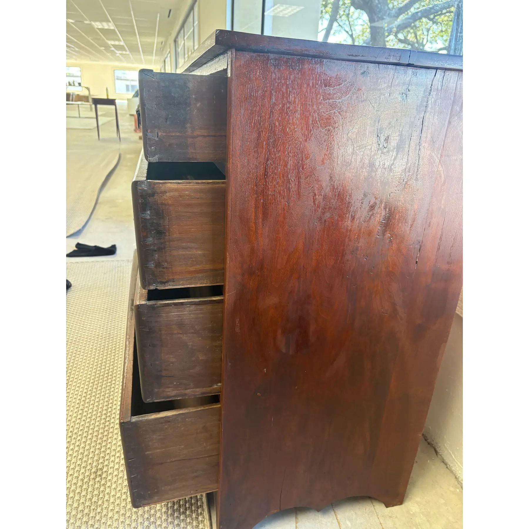 Federal Period Mahogany Chest of Drawers Caoba en venta