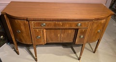 Credenza in mogano del periodo Feder con intarsio a scacchi e fiori di campanile