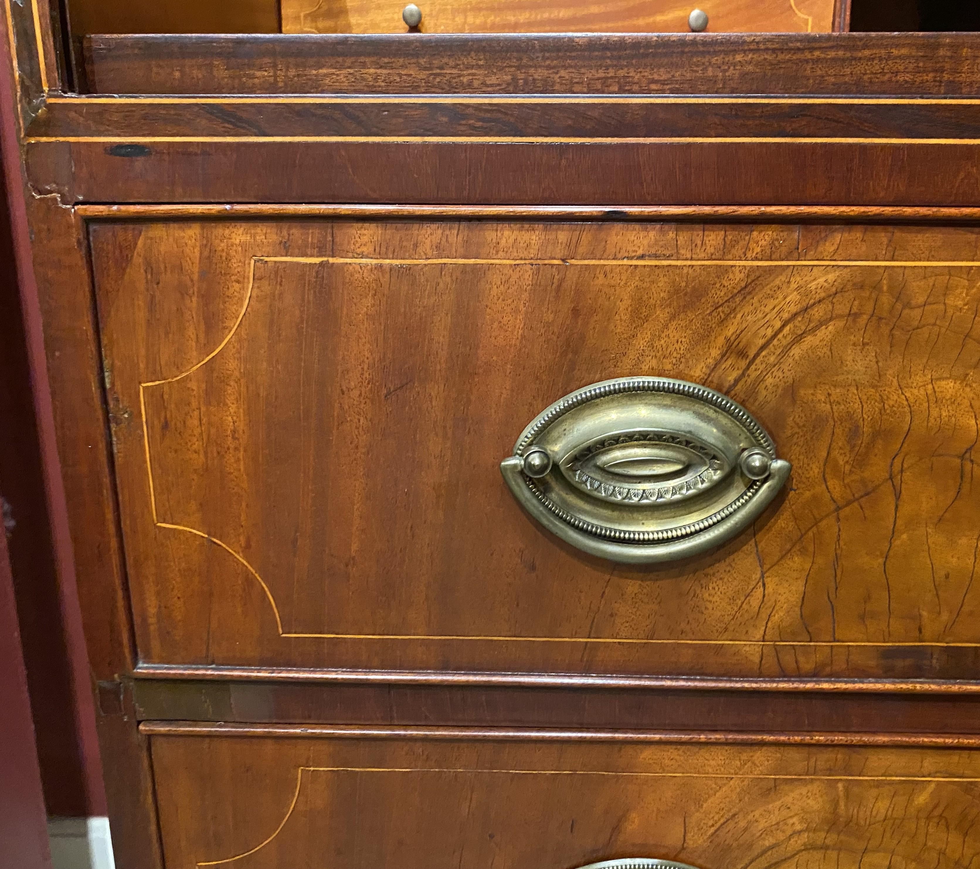 Federal Period Massachusetts Mahogany Secretary Desk with Cylinder Tambour For Sale 4