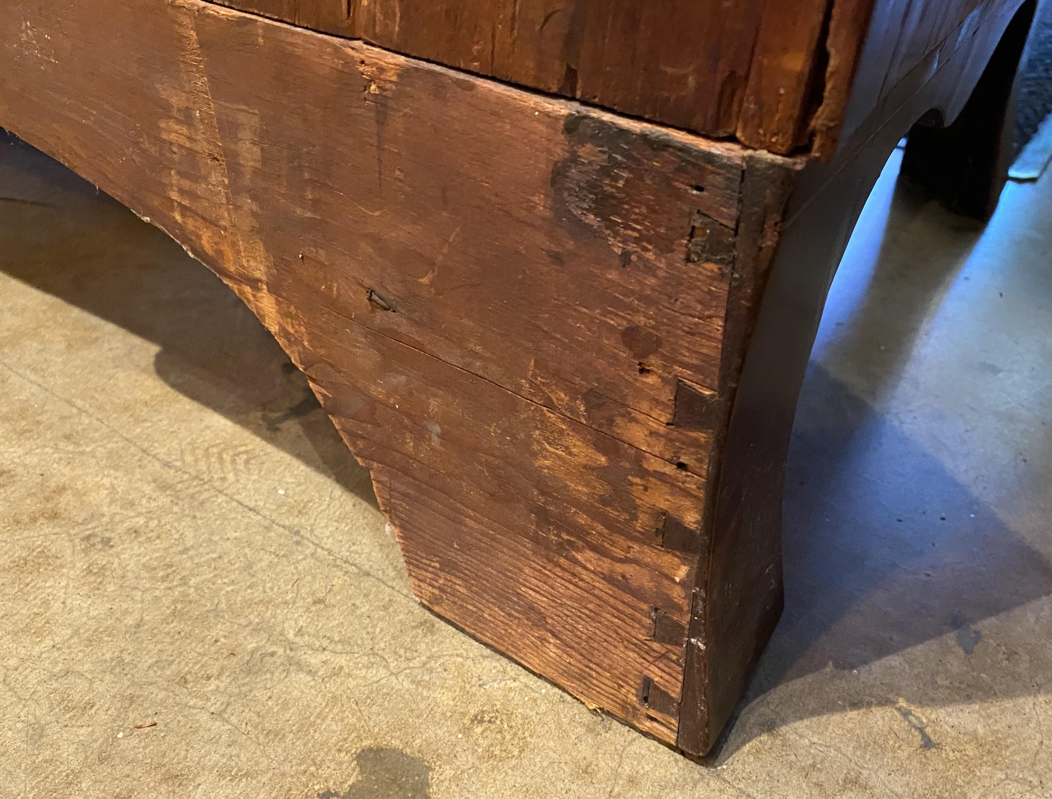 Federal Period Massachusetts Mahogany Secretary Desk with Cylinder Tambour For Sale 13