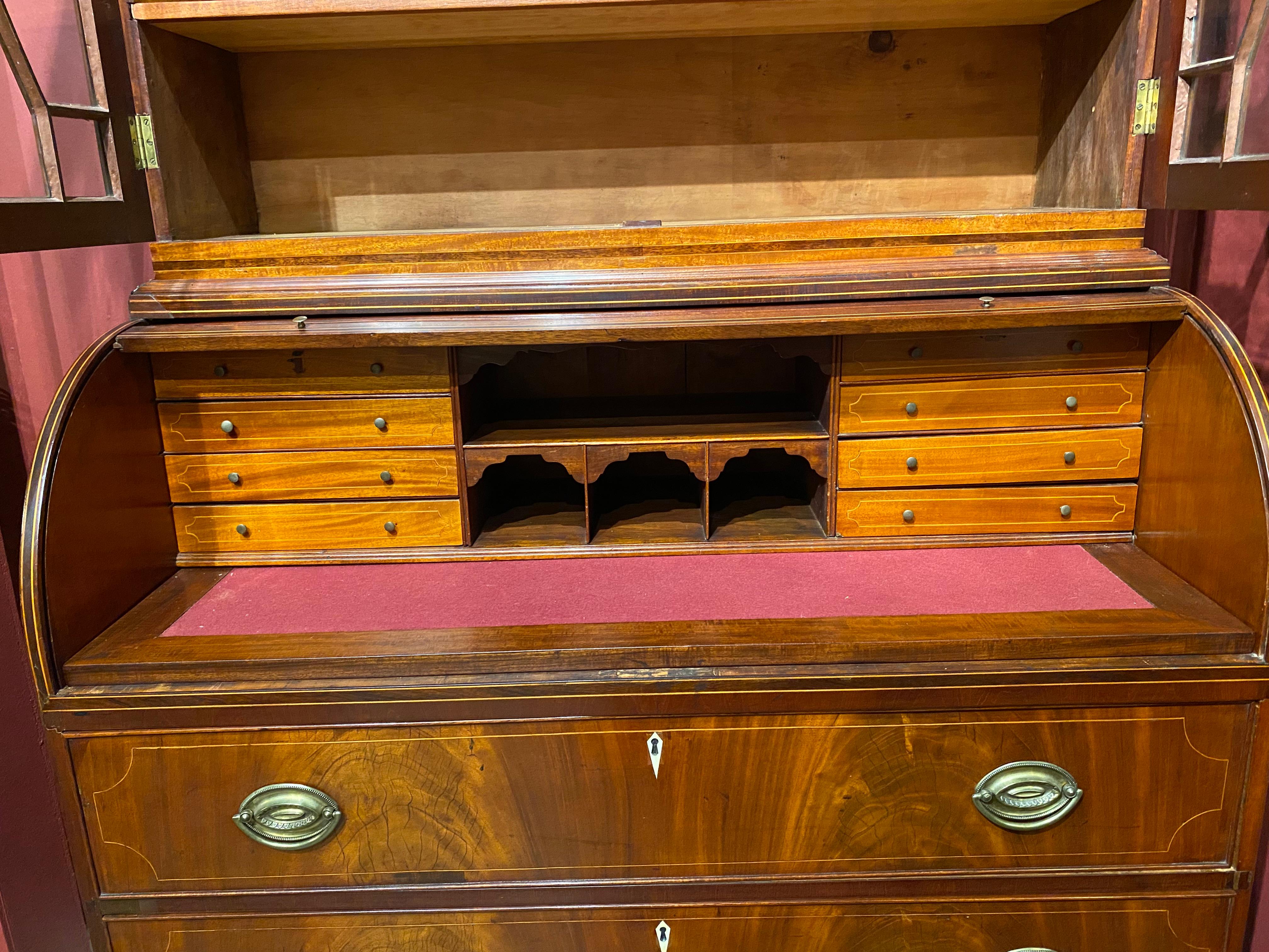 Federal Period Massachusetts Mahogany Secretary Desk with Cylinder Tambour For Sale 1