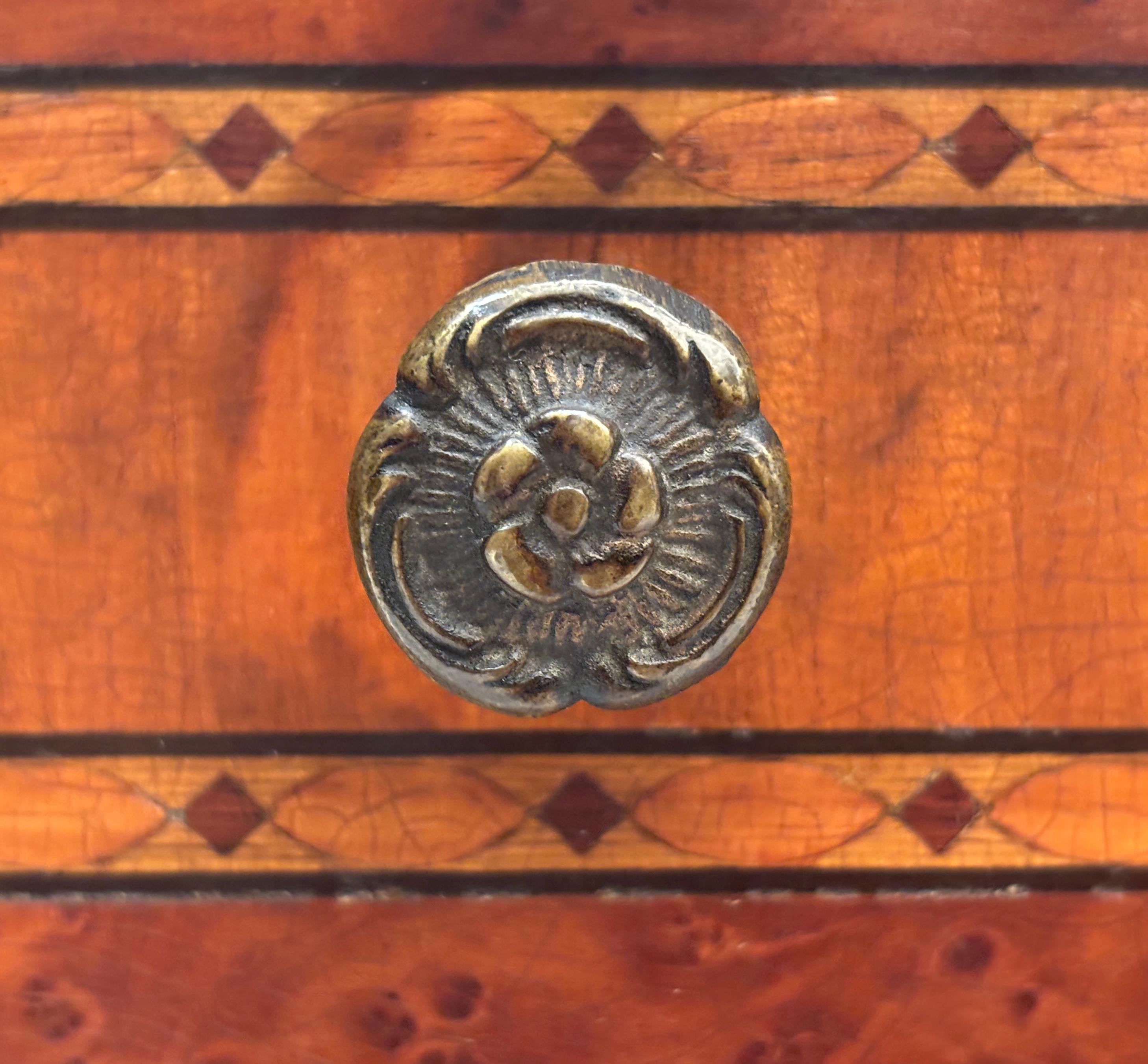 Credenza in stile Feder Revival francese 1915-1930 ca. in vendita 6