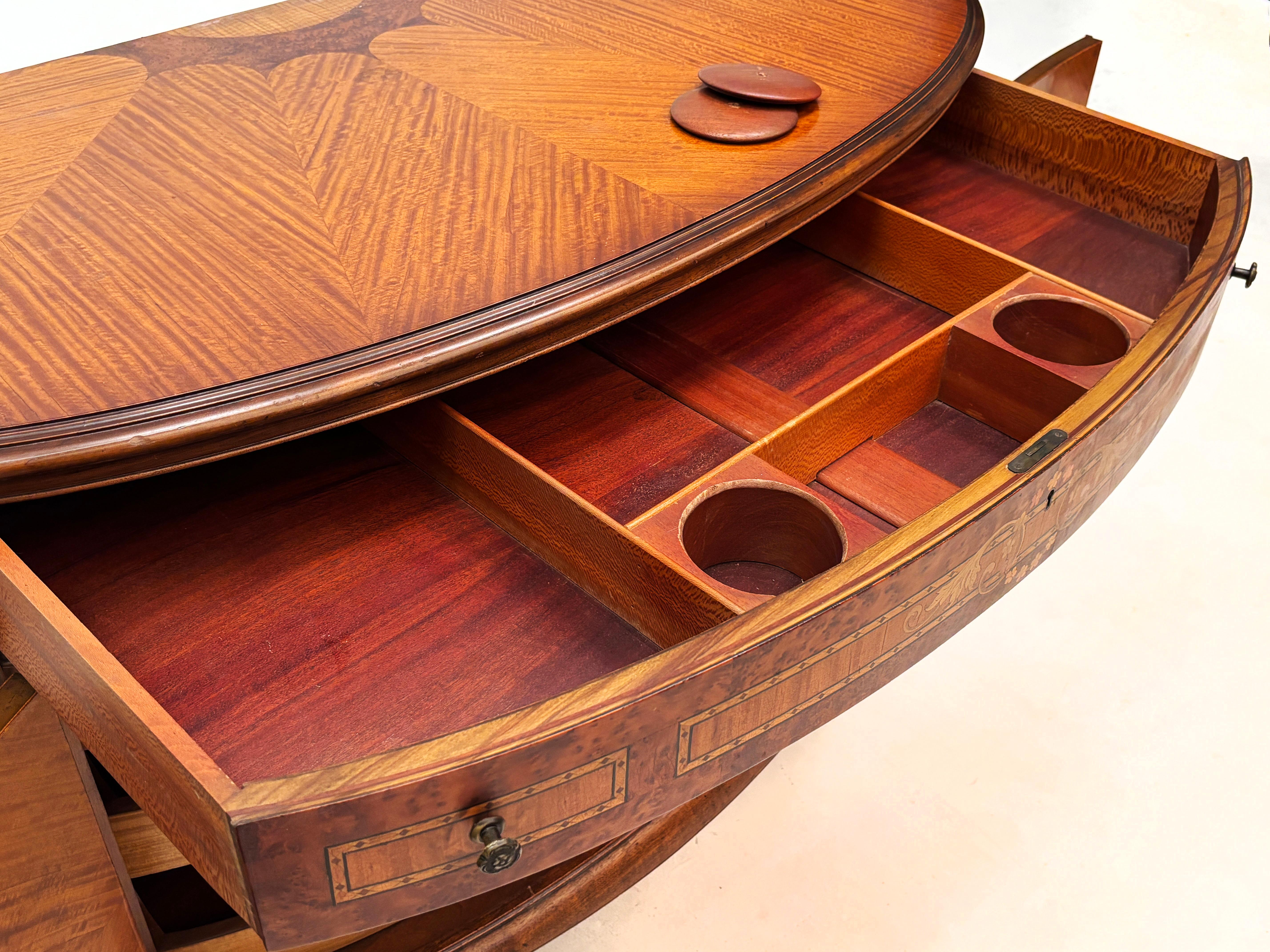 Credenza in stile Feder Revival francese 1915-1930 ca. in vendita 9