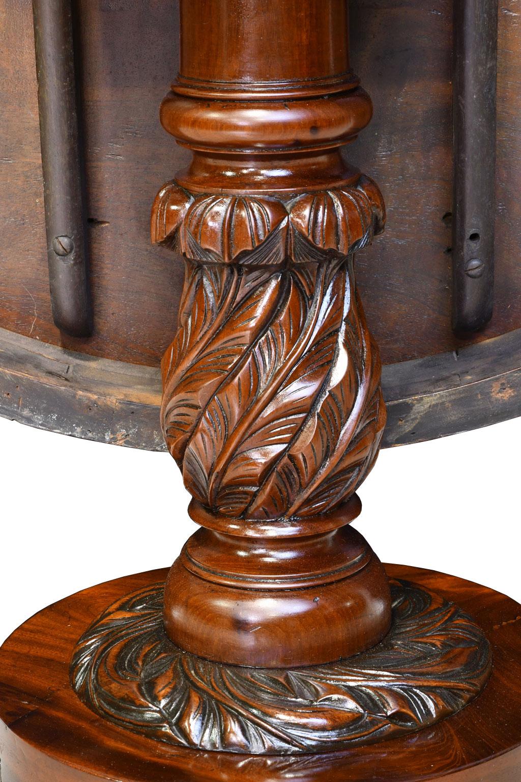Federal Round Pedestal Table in West Indies Mahogany, New York, circa 1820 4