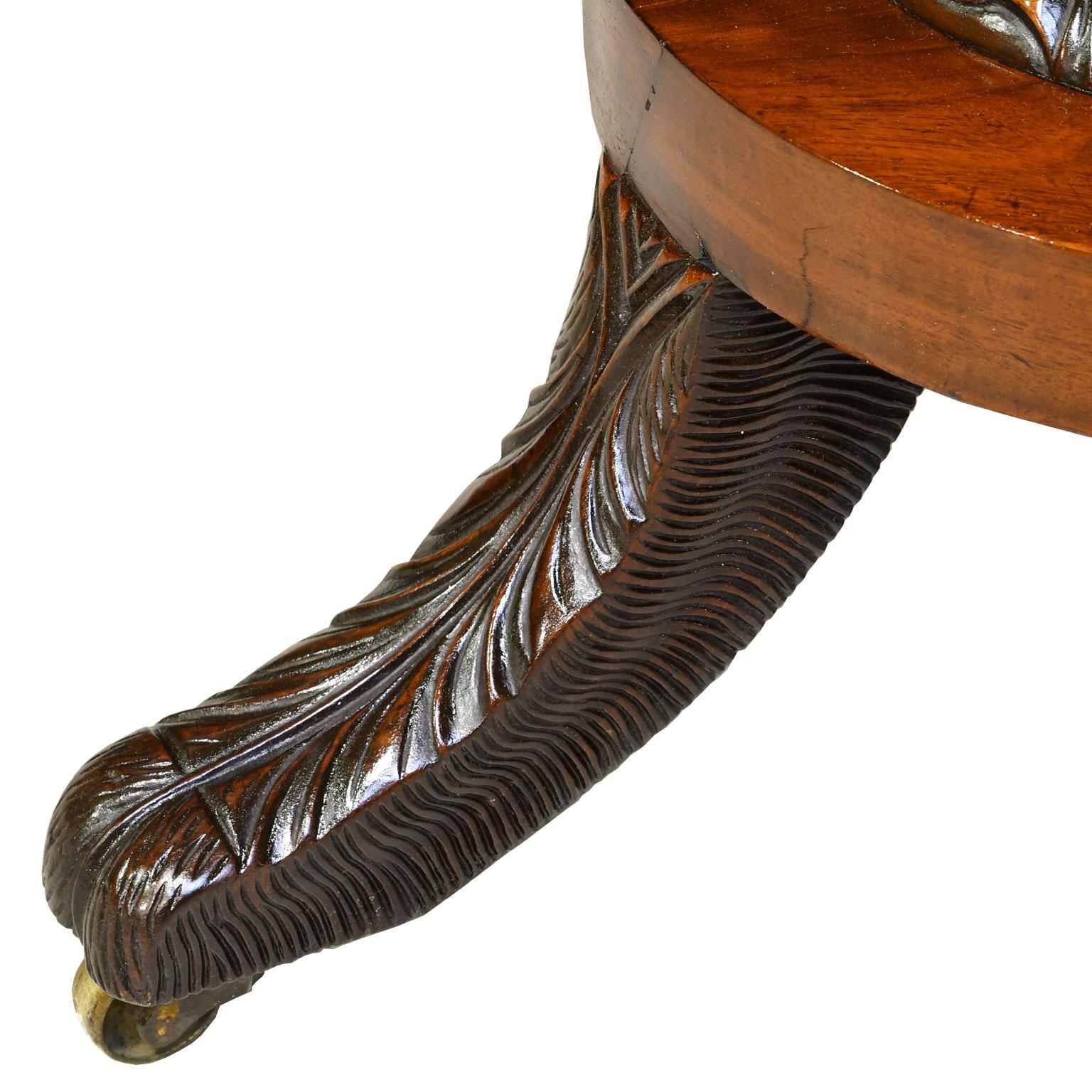 Federal Round Pedestal Table in West Indies Mahogany, New York, circa 1820 In Good Condition In Miami, FL