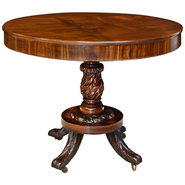 Federal Round TiltTop Pedestal Table in Mahogany, New York, circa 1820