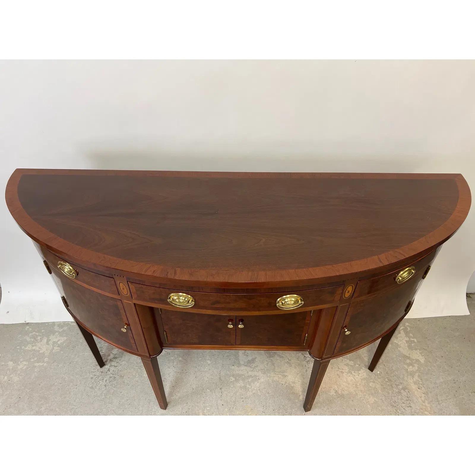 American Federal-Style Banded Mahogany Sideboard With Tapered Legs For Sale