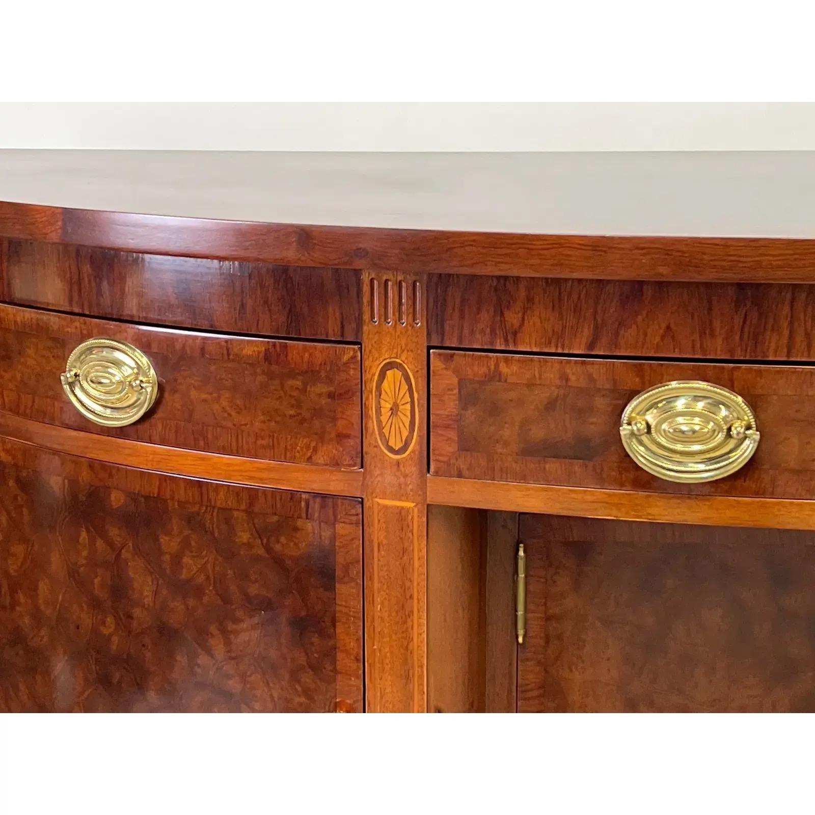 20th Century Federal-Style Banded Mahogany Sideboard With Tapered Legs For Sale