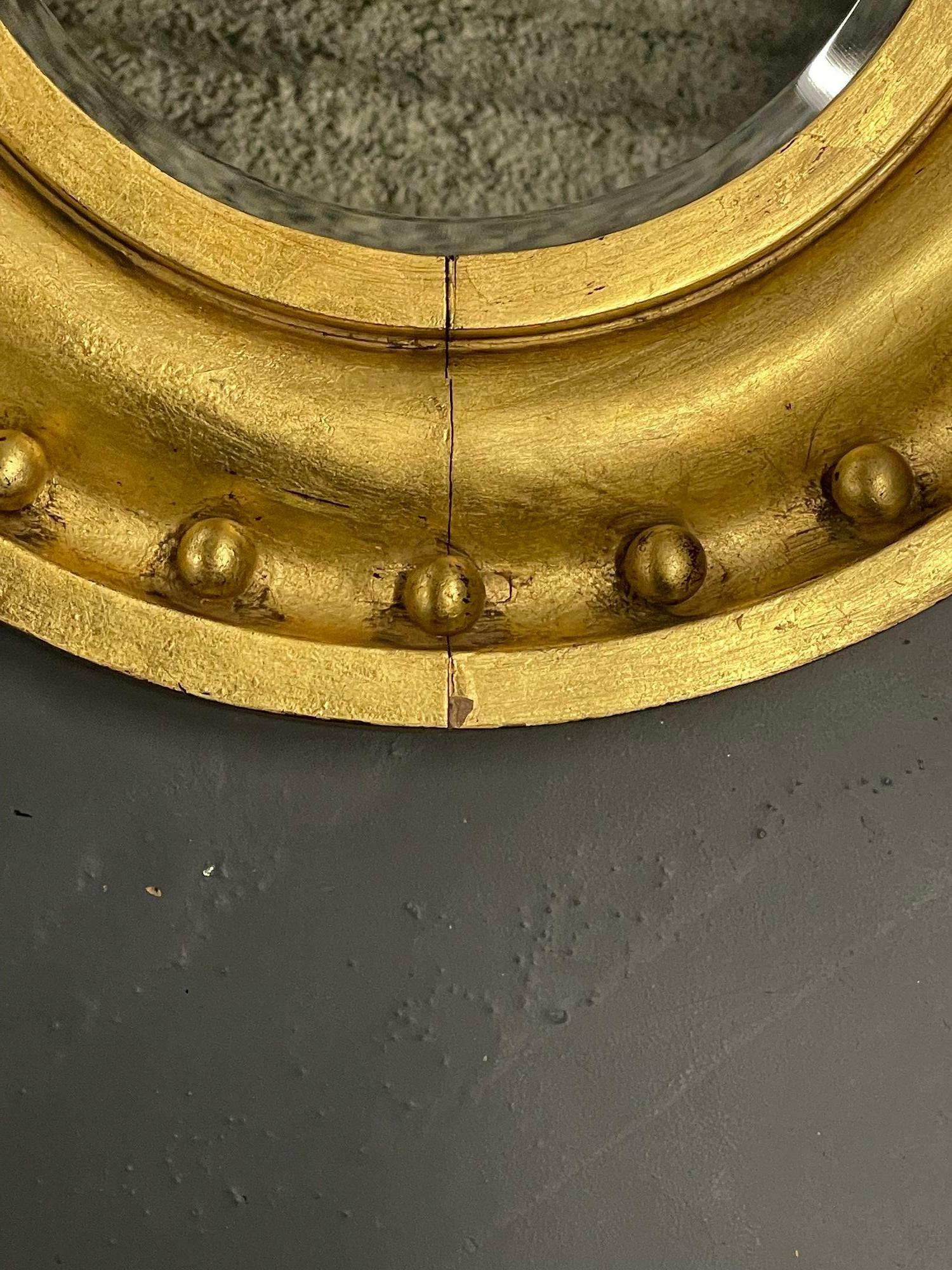 Miroir circulaire de style fédéral, mur / pilier / vanité en bois doré en vente 4