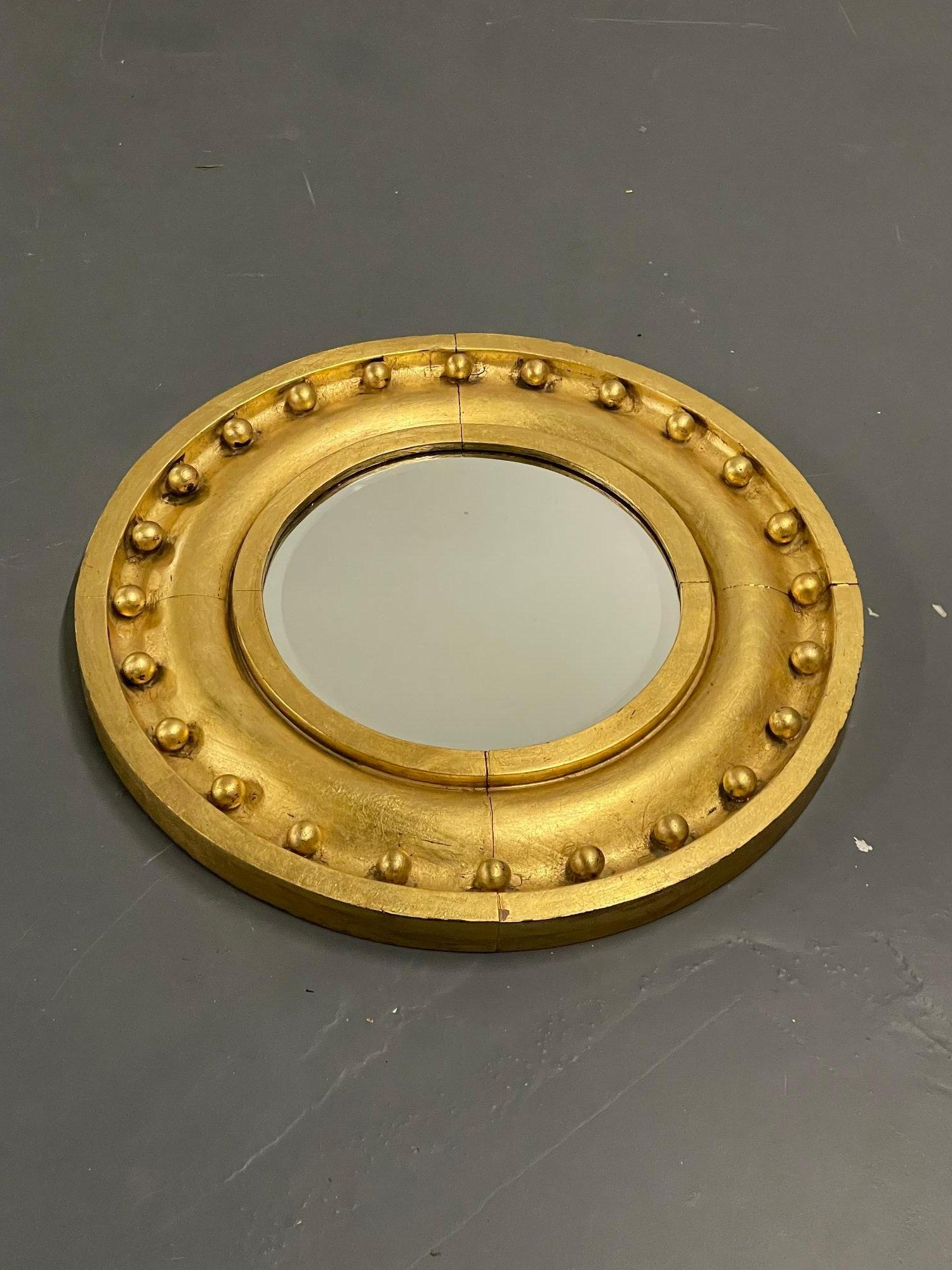 Miroir circulaire de style fédéral, mur / pilier / vanité en bois doré en vente 1