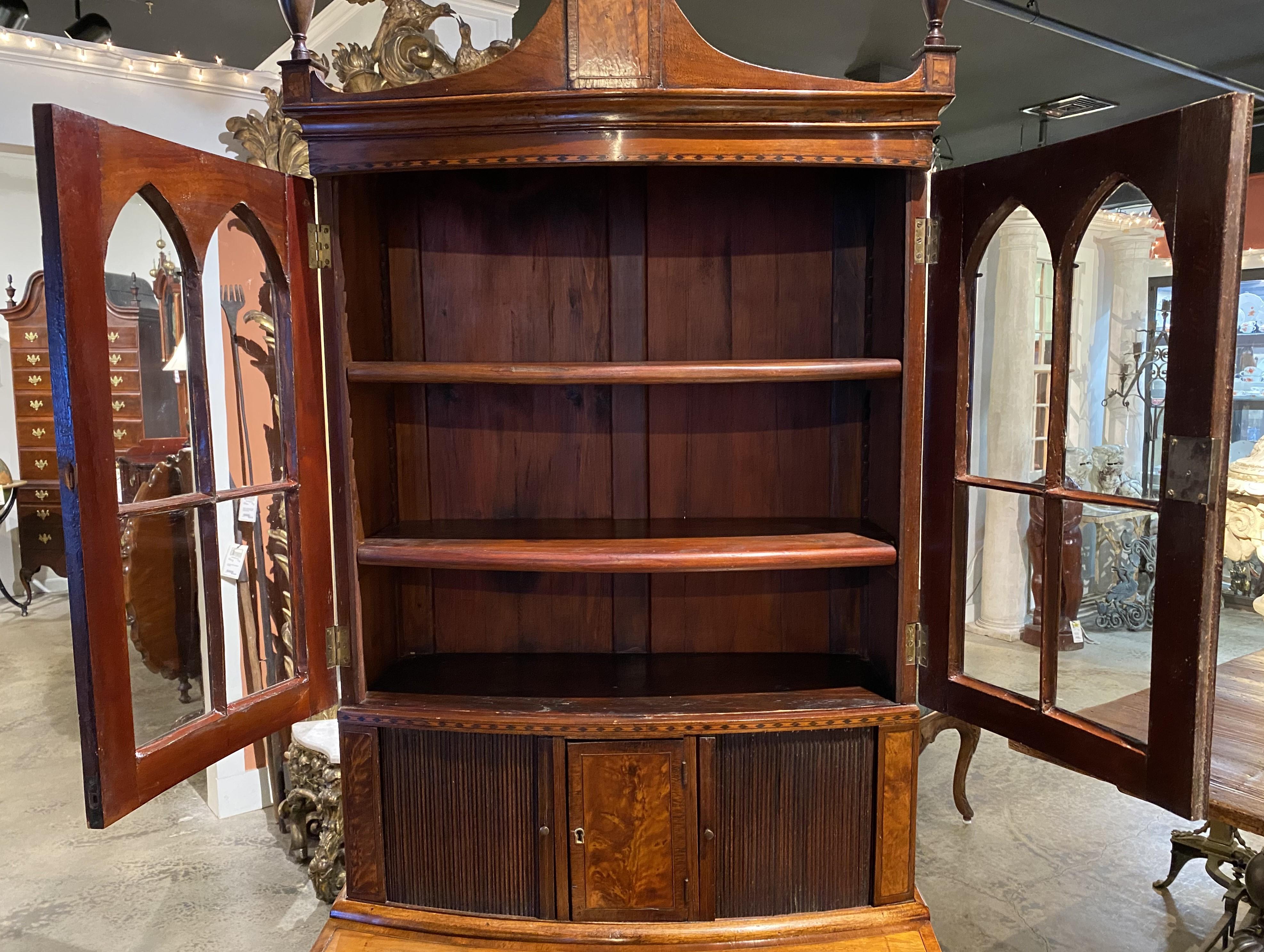 Federal Style Diminutive Two Part Inlaid Mahogany Bookcase Secretary In Good Condition For Sale In Milford, NH