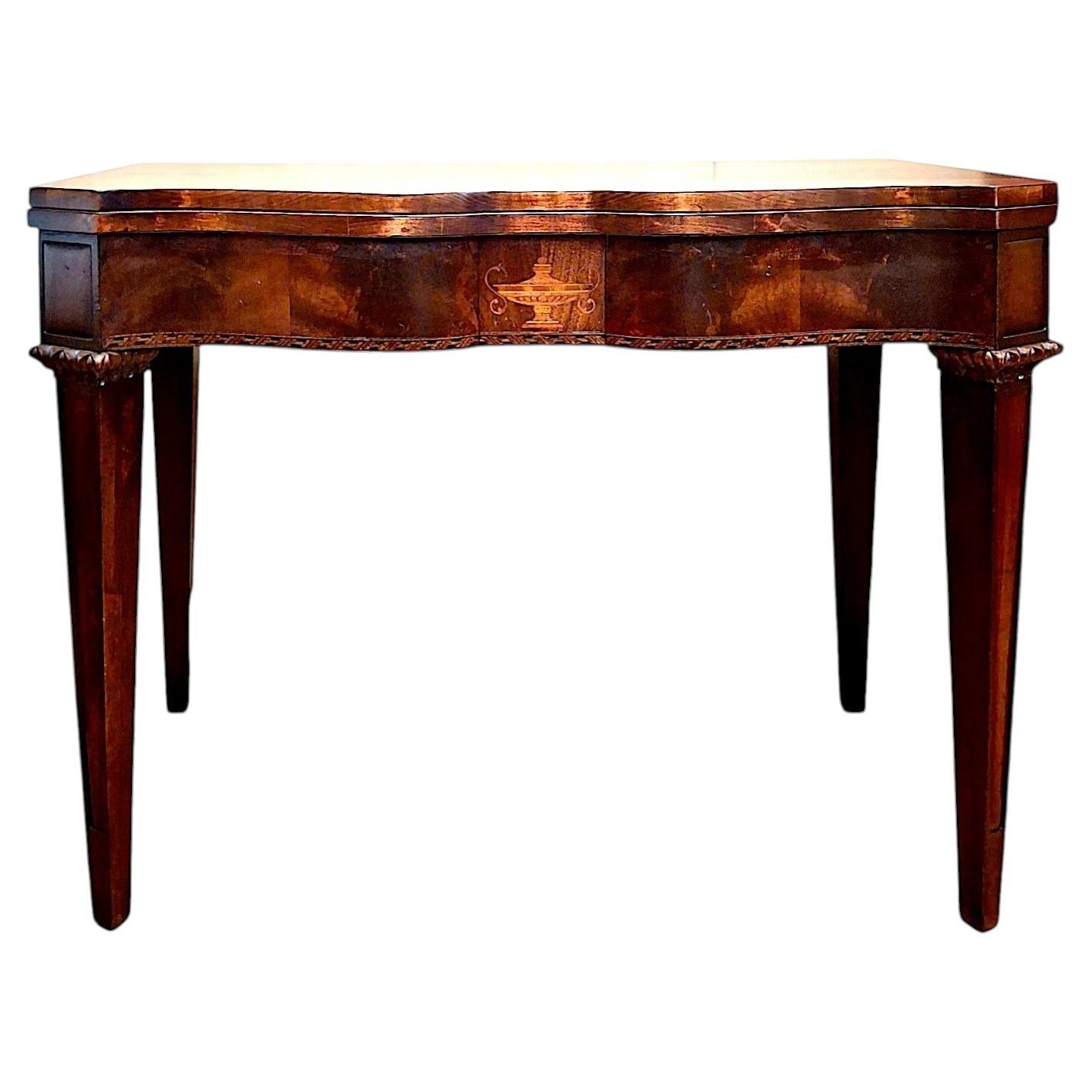 Table à abattant en acajou de style Feder