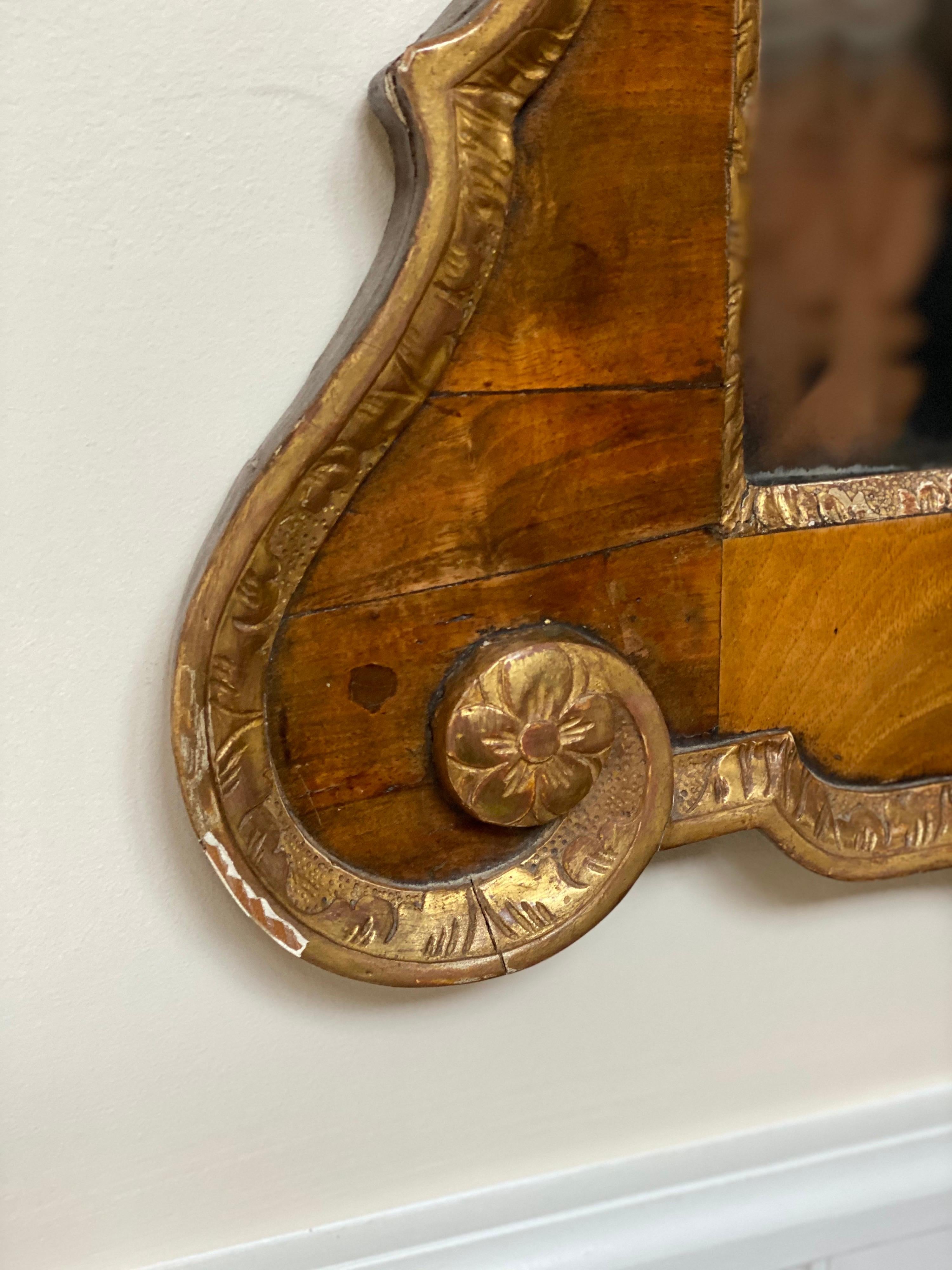 American Federal Style Gilded Carved Wood Mirror, 19th Century For Sale