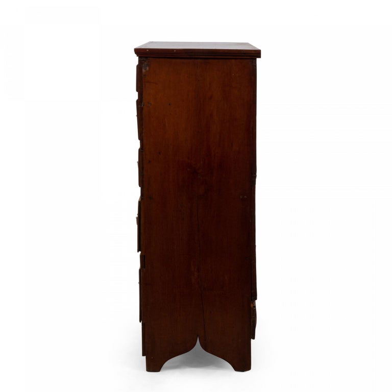 Federal Style Mahogany Chest of Drawers with Lift Top In Good Condition For Sale In New York, NY