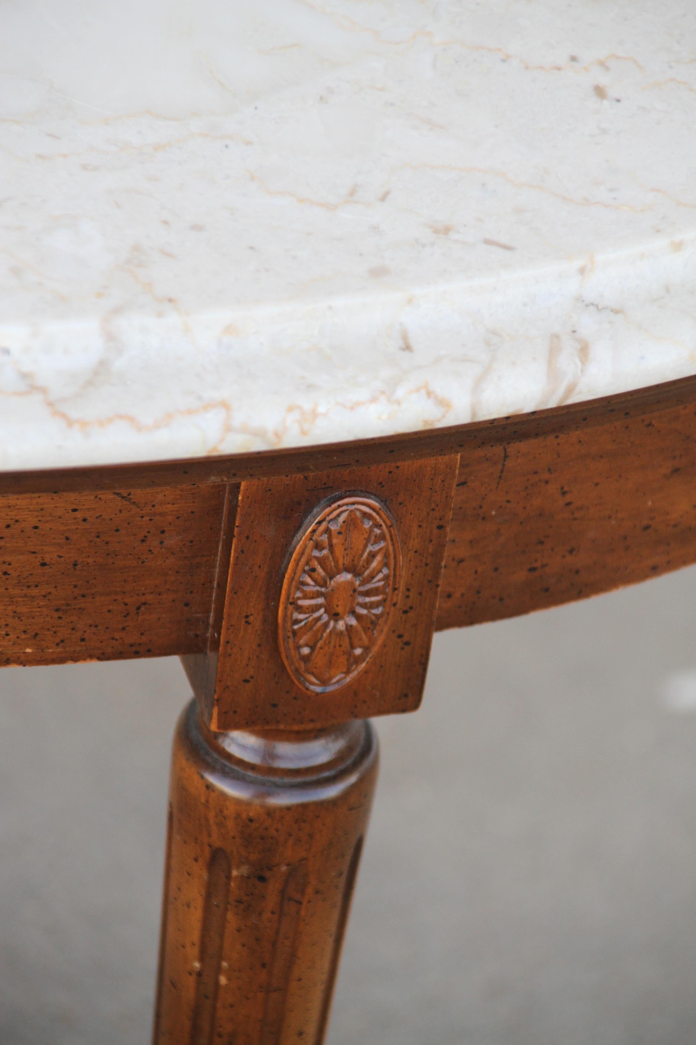 20th Century Federal Style Marble Coffee Table For Sale