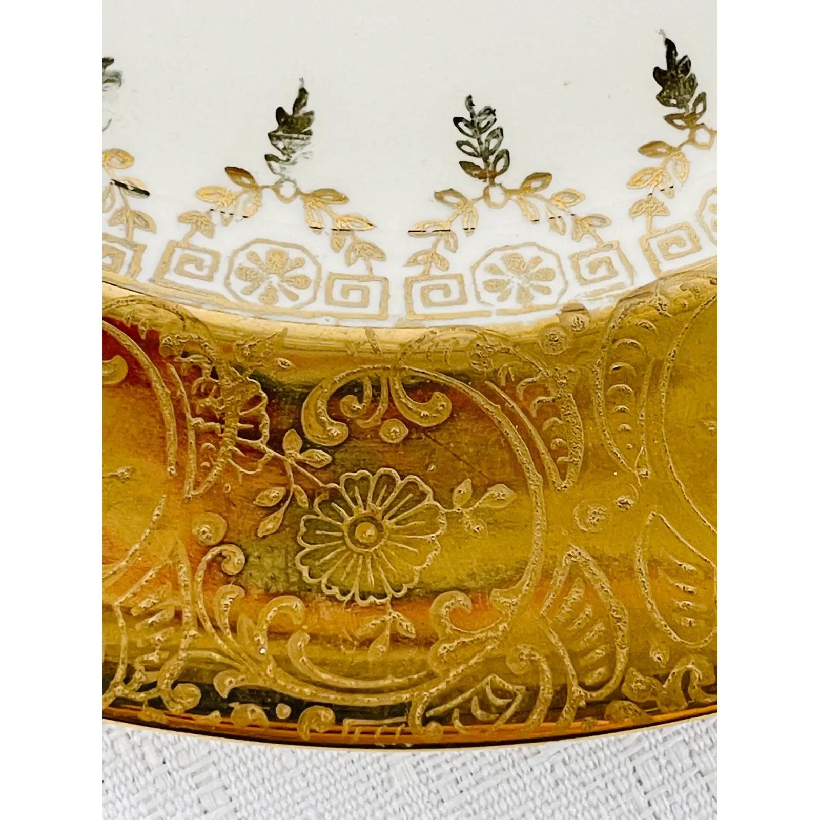 Federal Style Sabin Crest -O- Gold Warranted 22K Gold Dinner Plate, Set of 6 For Sale 1