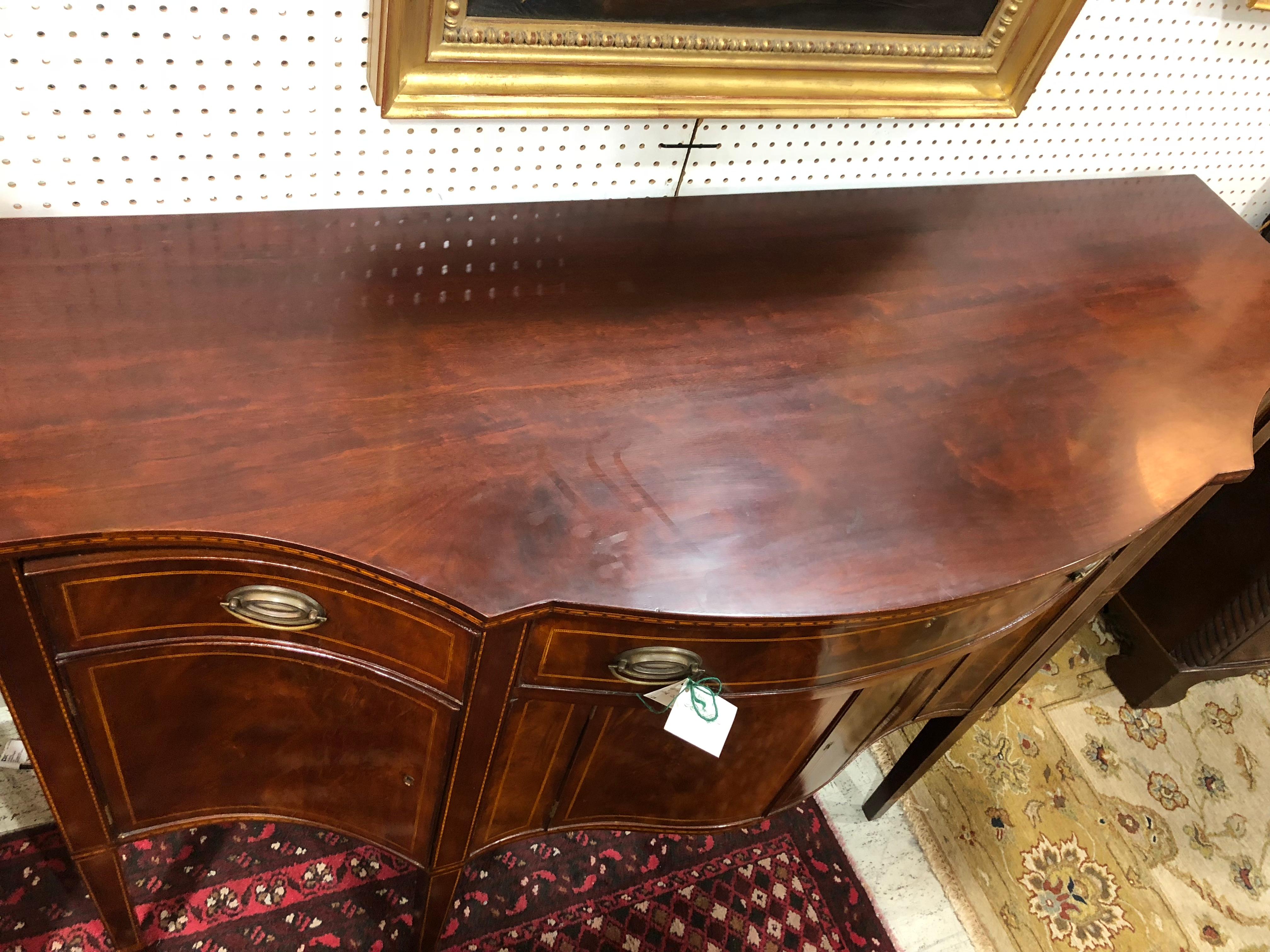 Federal Style Serpentine Sideboard In Good Condition In Athens, GA