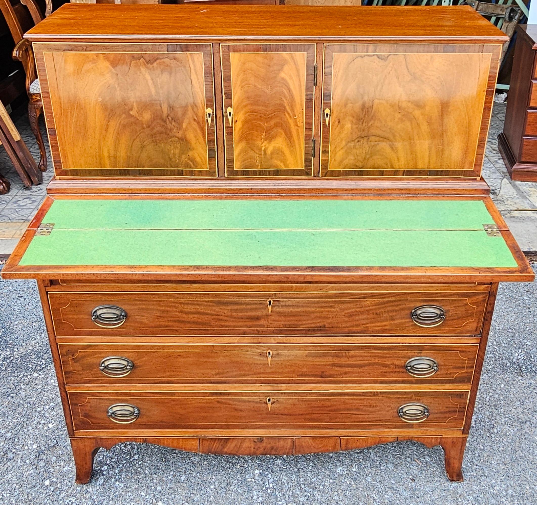 Cassettiera in stile Feder in due parti in mogano satinato, circa 1900 in vendita 4