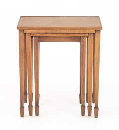 Tavolini in legno di noce in stile Feder, 3