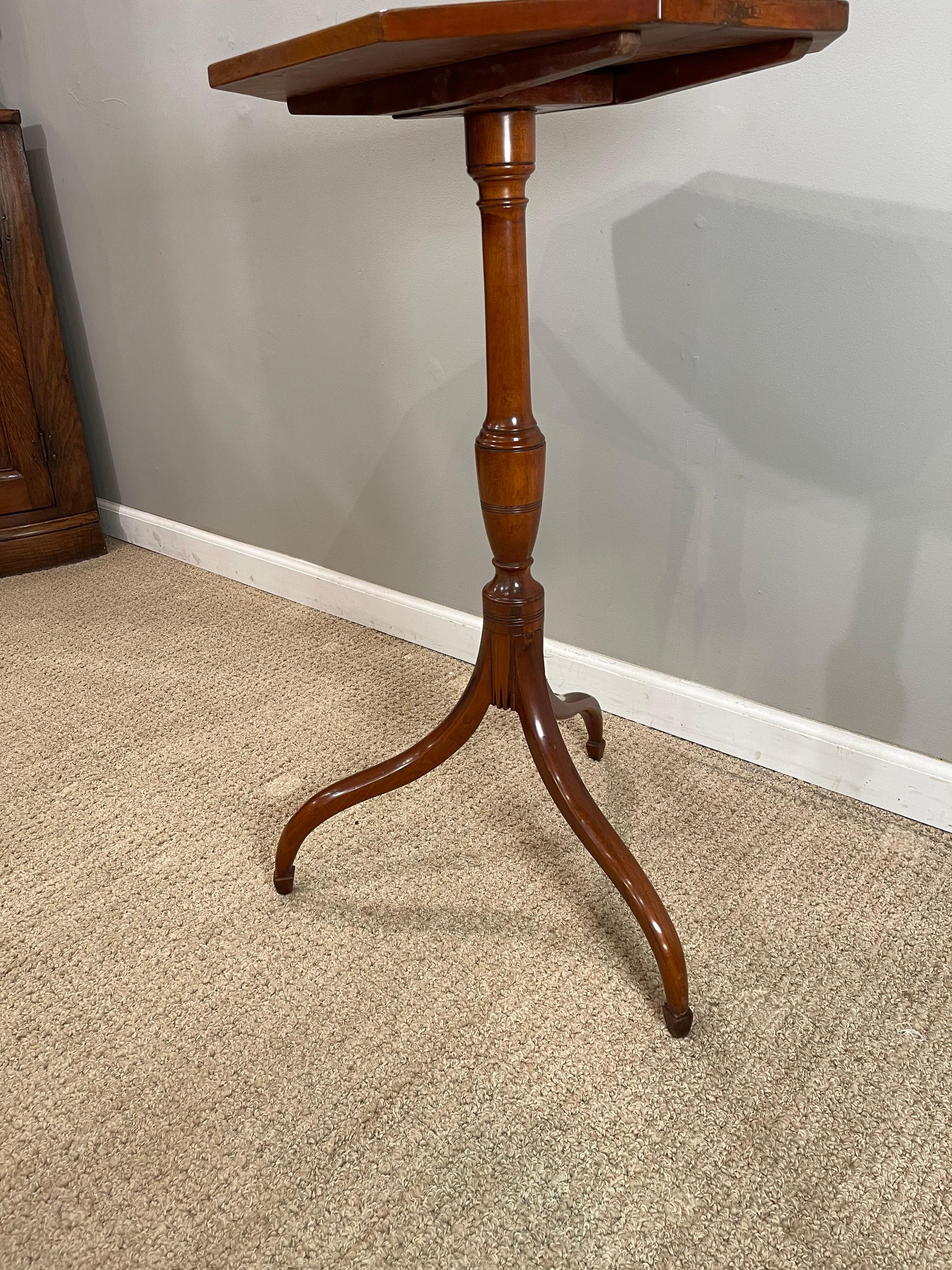 Federal Tiger Maple Tripod Table, American, Early 19th Century For Sale 9