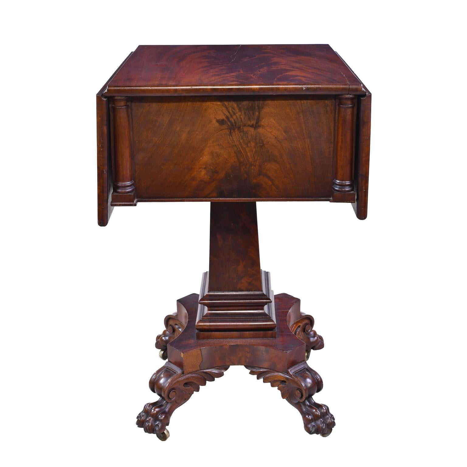 Antique Federal Mahogany Work Table/ Nightstand Attributed to Isaac Vose, Boston For Sale 2