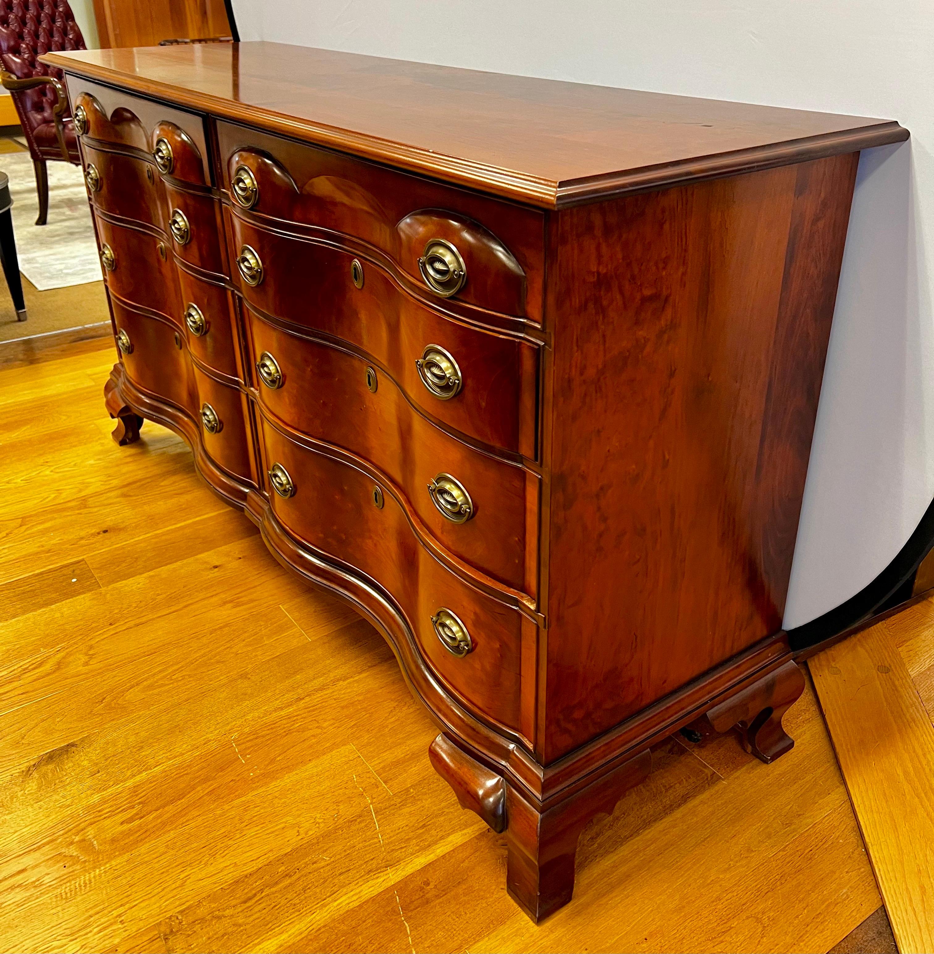 Federalist Furniture Grand Mahogany Double Serpentine Dresser Chest of Drawers 5