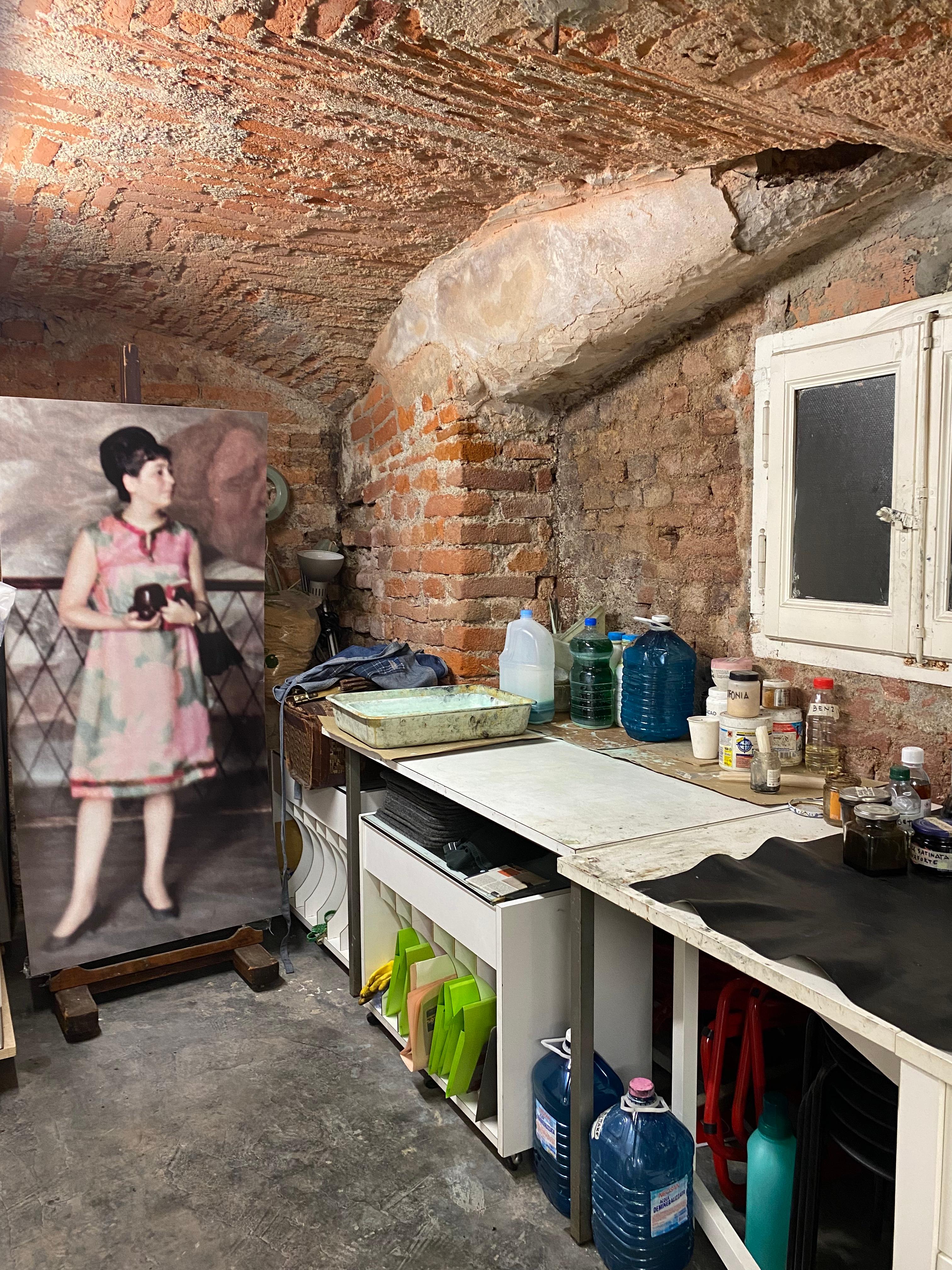 Paesaggio di Venezia, barca iconica - Acquaforte in bianco e nero di Federica Galli in vendita 5