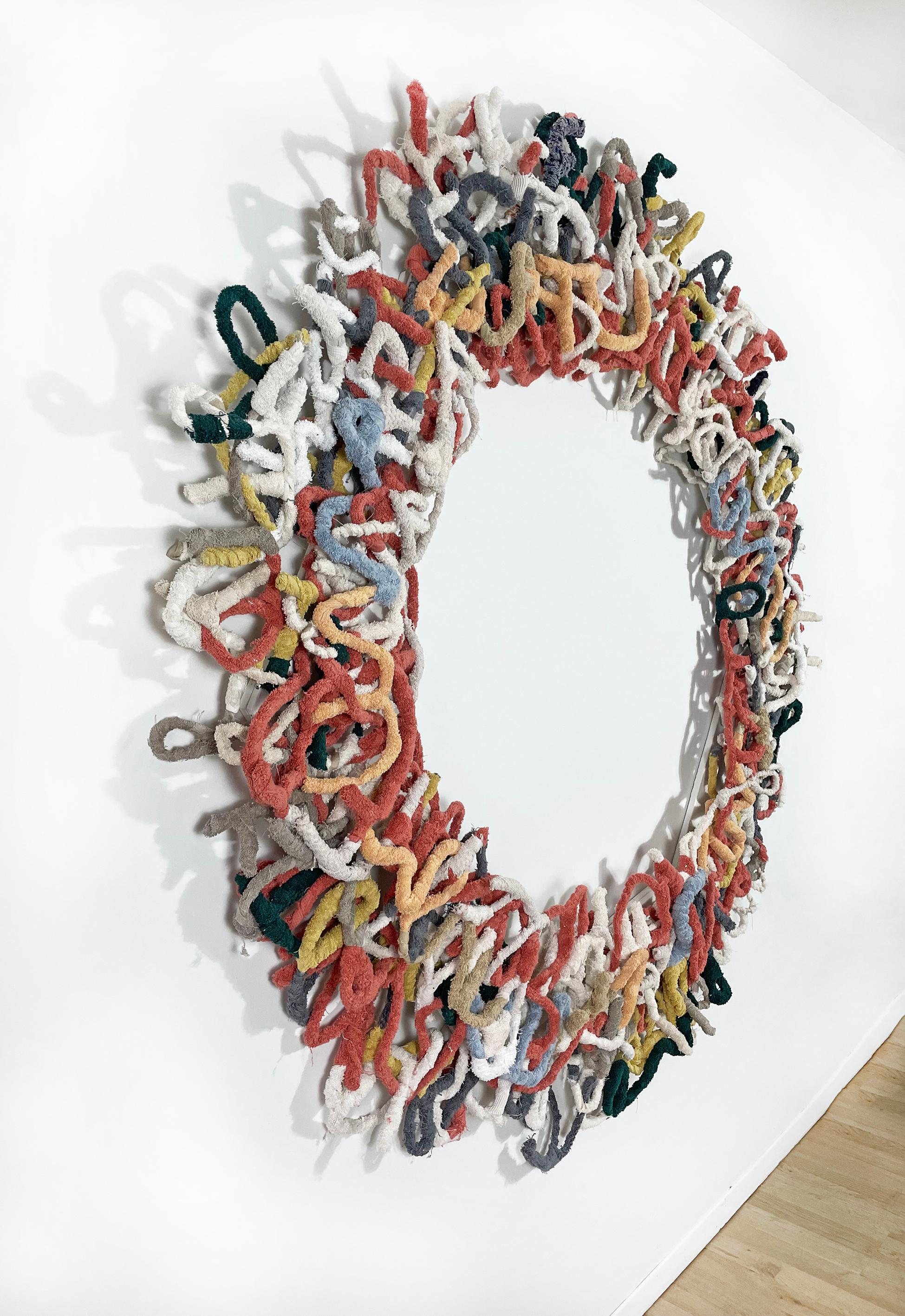 Upcycelte Wandskulptur: „Coral #6“ (Vindill) (Zeitgenössisch), Mixed Media Art, von  Federica Patera and Andrea Sbra Pereg