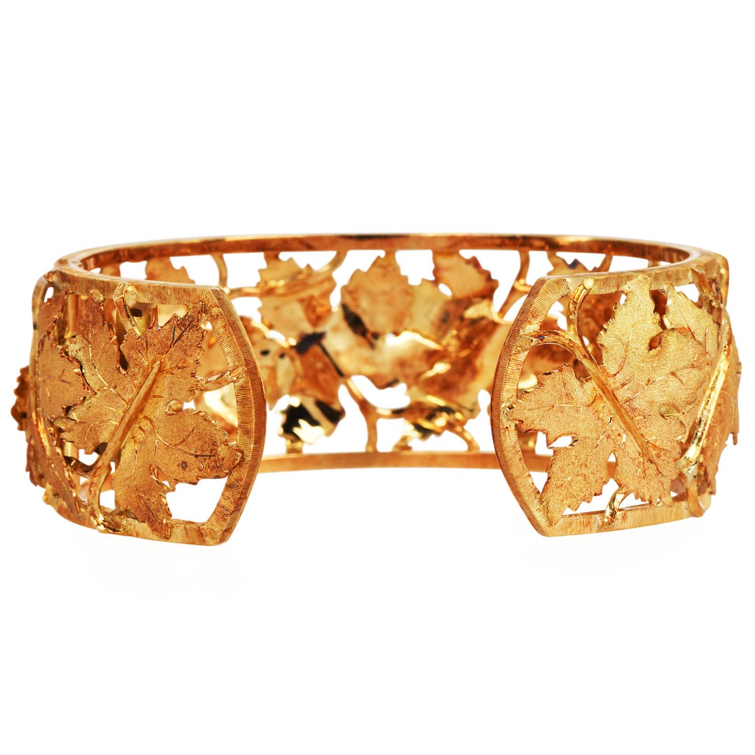 Federico Buccellati Bracciale vintage con foglia d'acero in oro 18 carati in vendita 3
