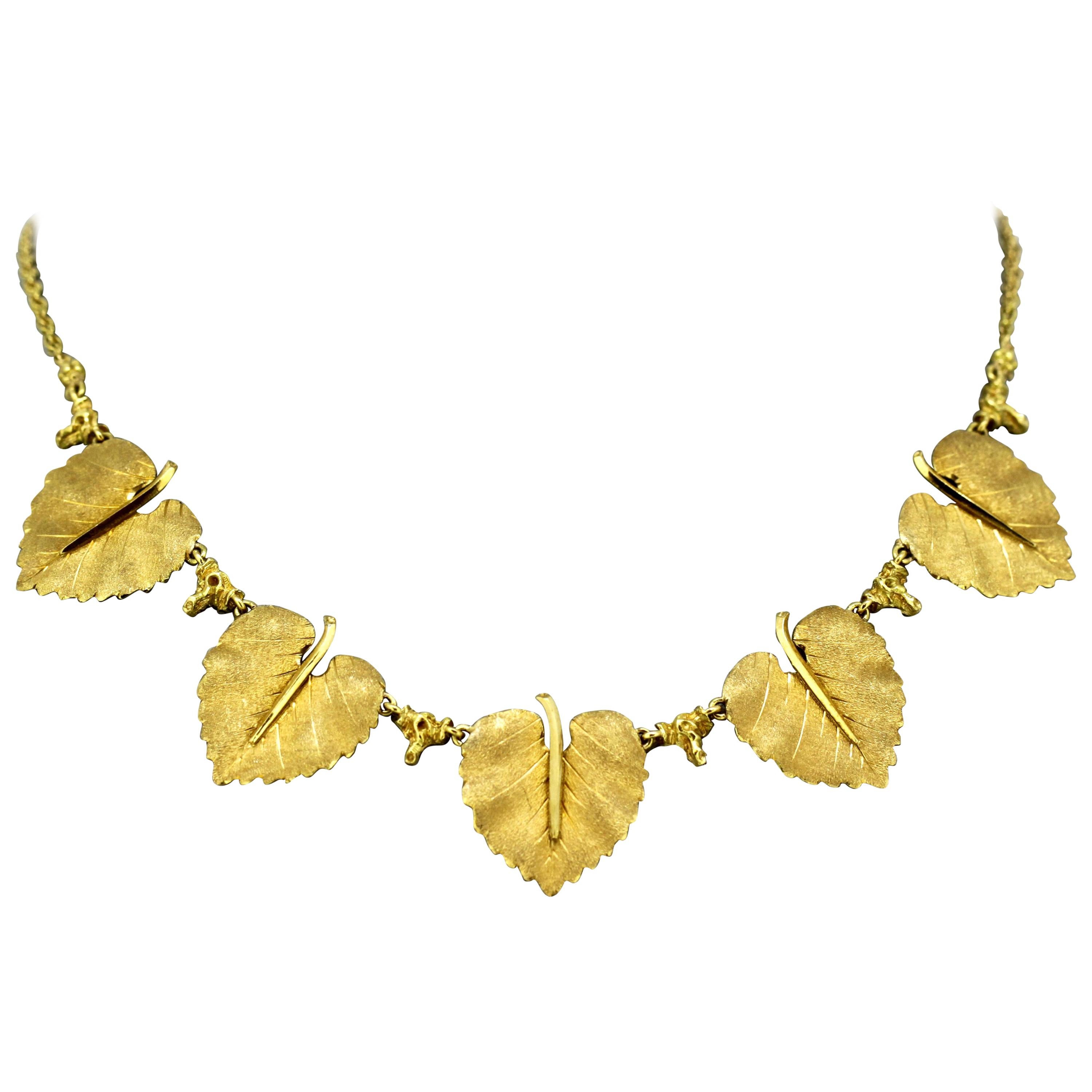 Federico Buccellati, Vintage Italian 18 Karat Gold Linea Leaf Ladies Necklace