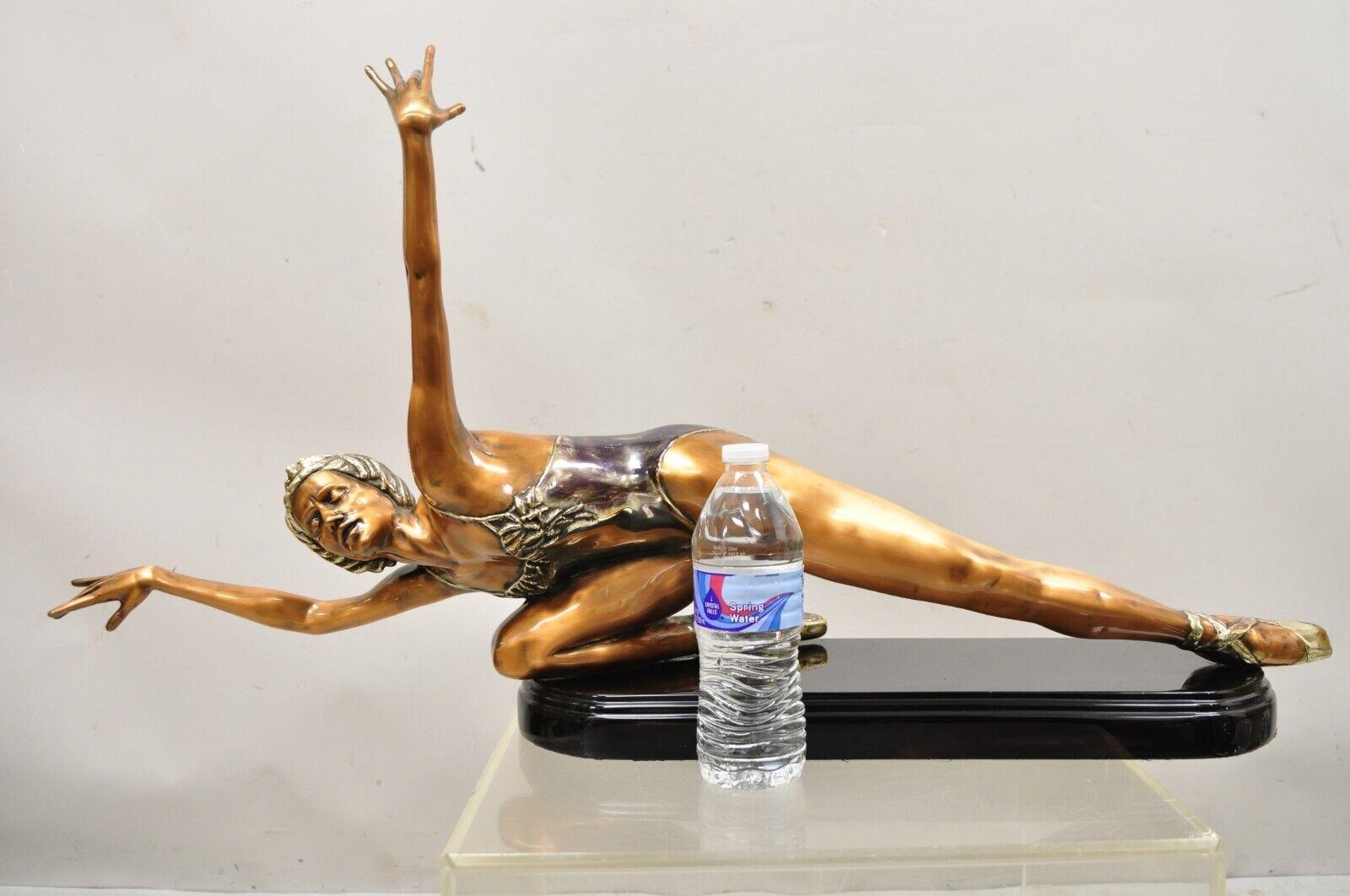 Federico Cardona Bronzeskulptur einer Balletttänzerin auf Marmorsockel 32/250. CIRCA Spätes 20. Jahrhundert. Abmessungen: 17,5