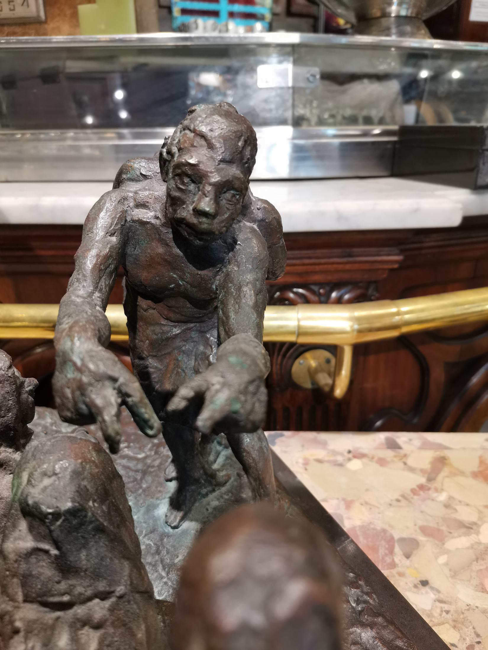 Federico Coullaut Valera-Skulptur aus Bronze nach Gravur von Goya, Federico Coullaut, Skulptur aus Bronze, 1978 im Angebot 4