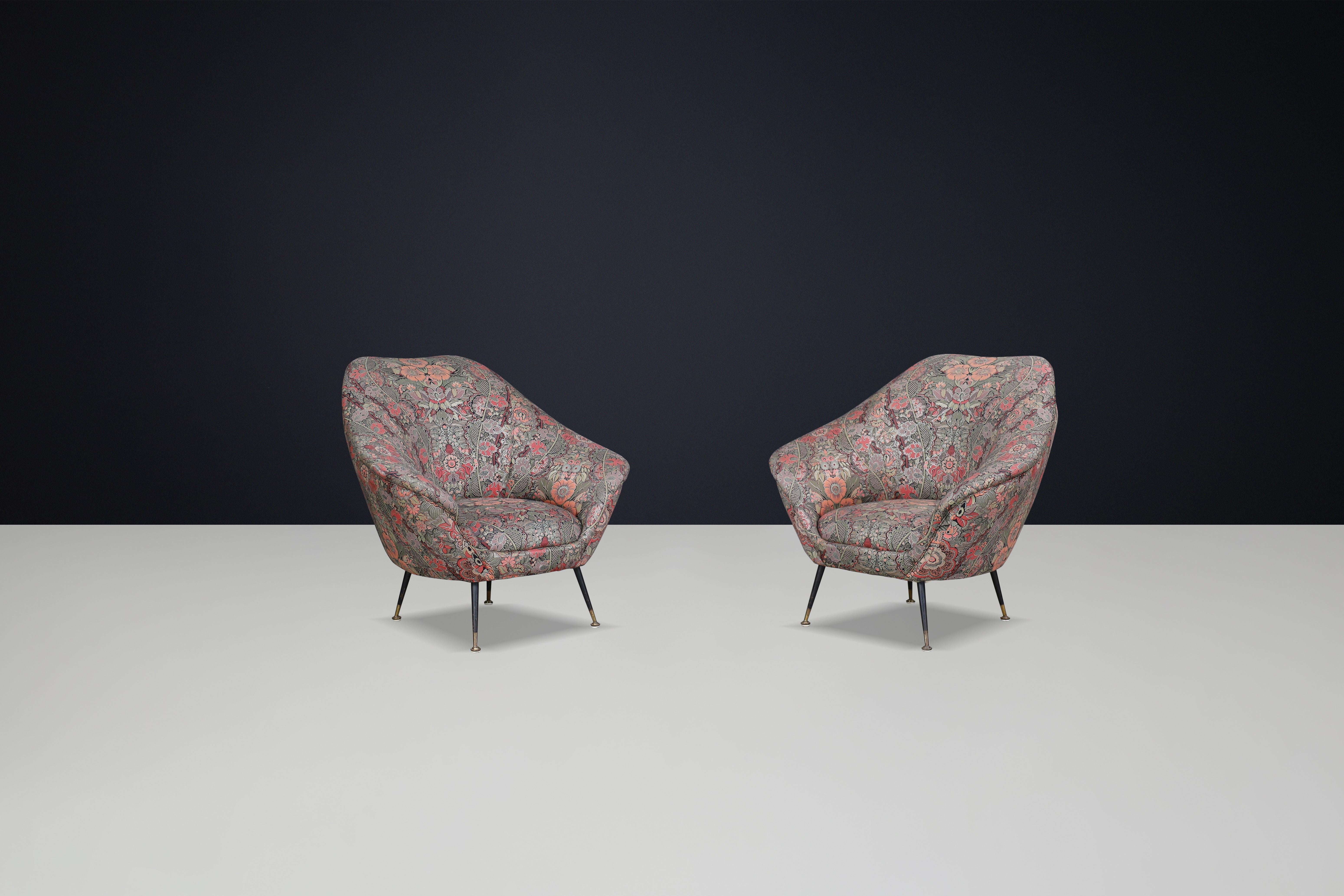 Mid-Century Modern Federico Munari Armchairs in Original Floral Upholstery with Brass Feet. For Sale