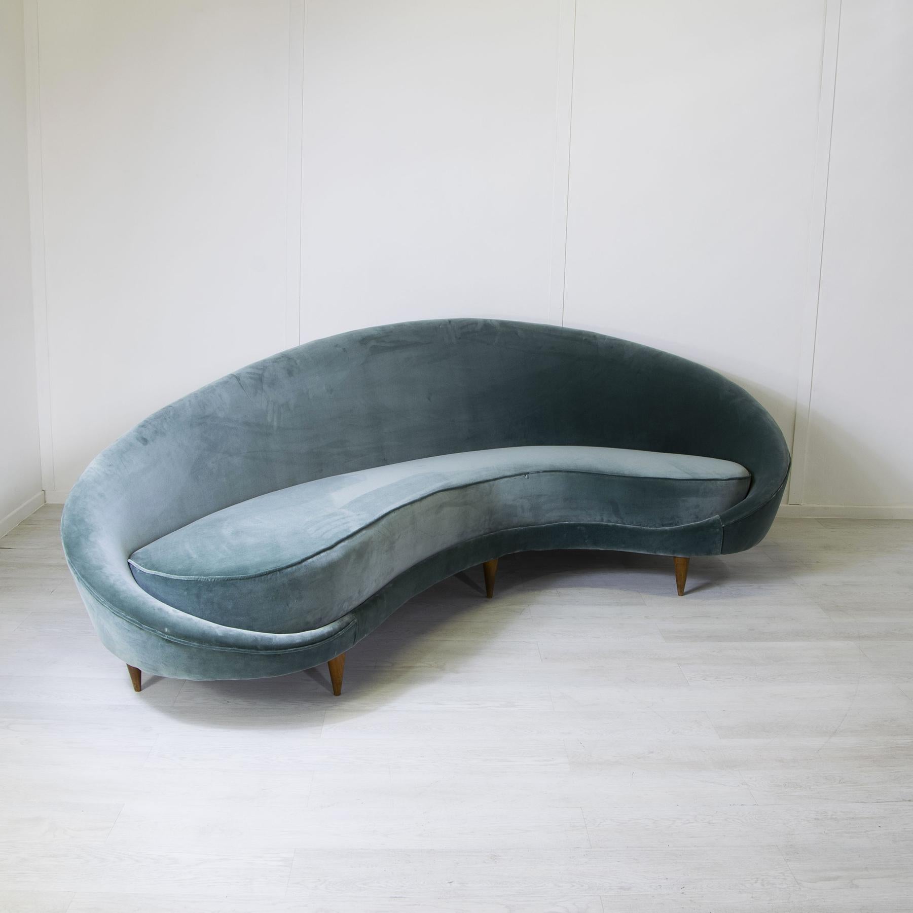 Federico Munari curved sofa 1950 4