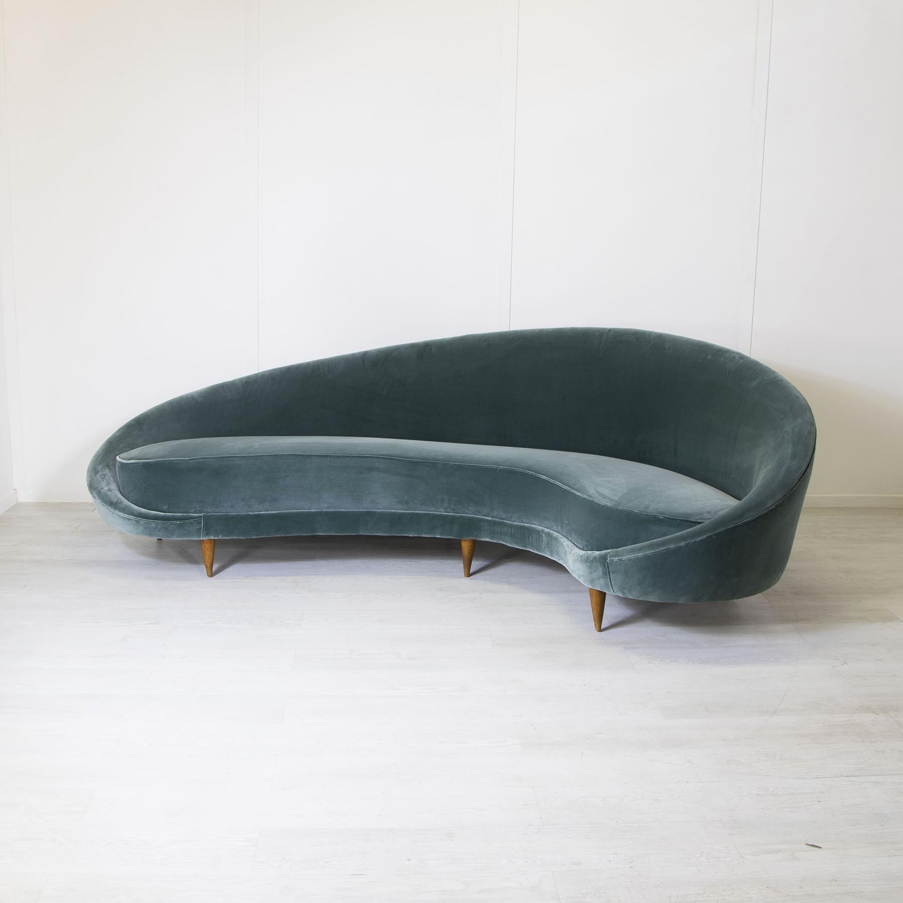 Federico Munari curved sofa 1950 7