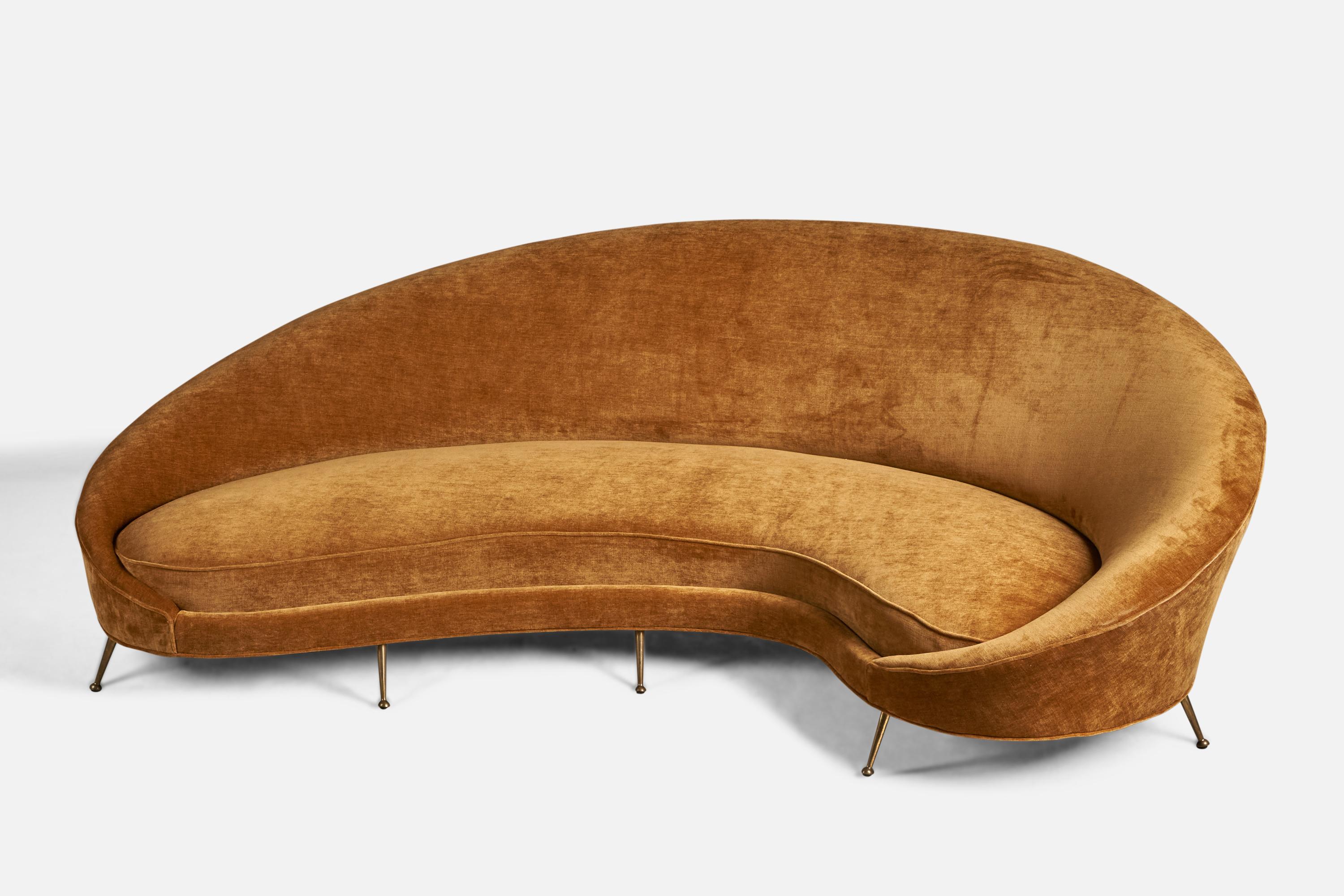 A curved brass and orange velvet fabric sofa designed by Federico Munari and produced by ISA Bergamo, Italy, 1950s.

14” seat height

