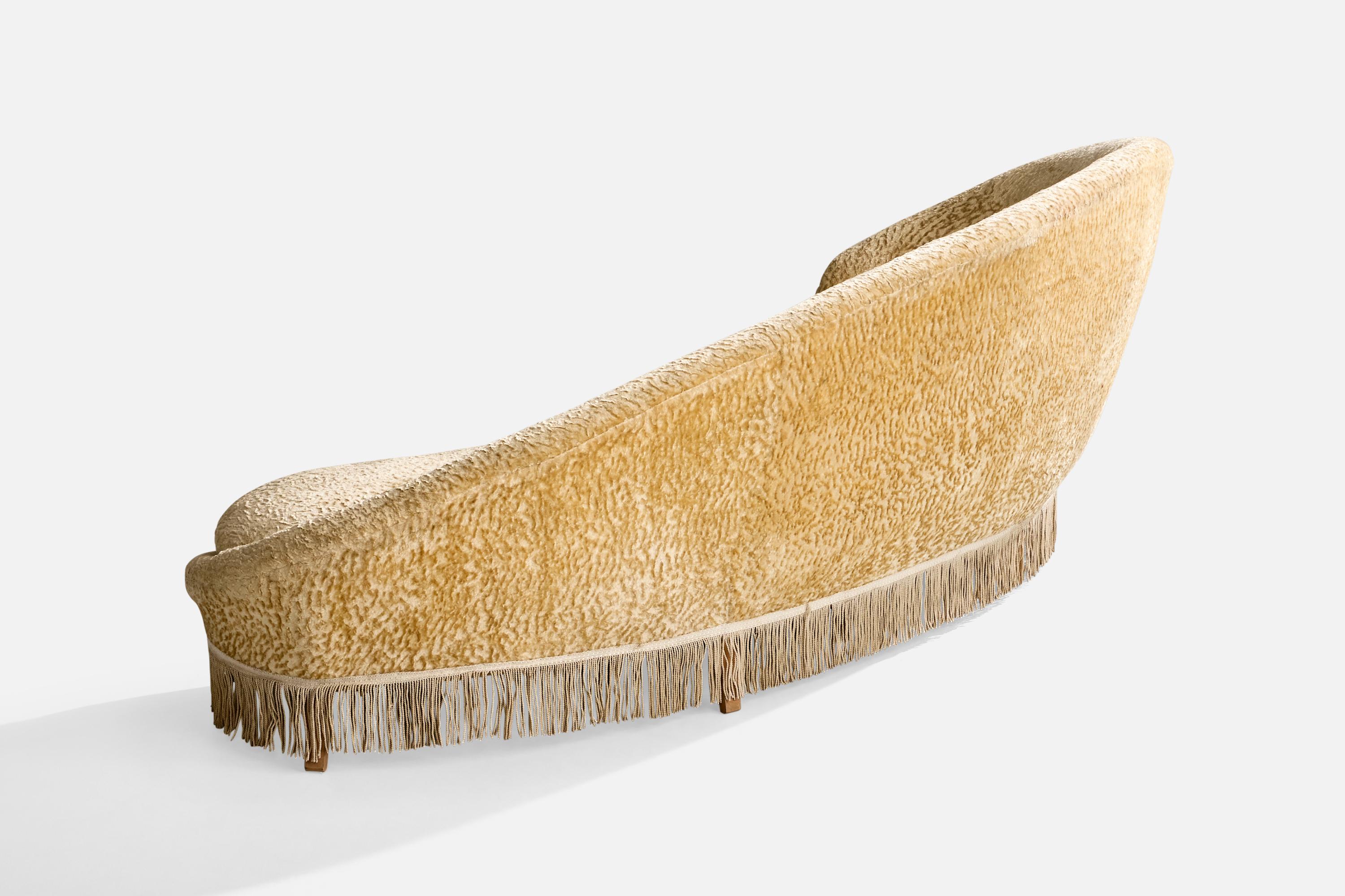 Italian Federico Munari, Curved Sofa, Fabric, Brass, Italy, 1950s For Sale