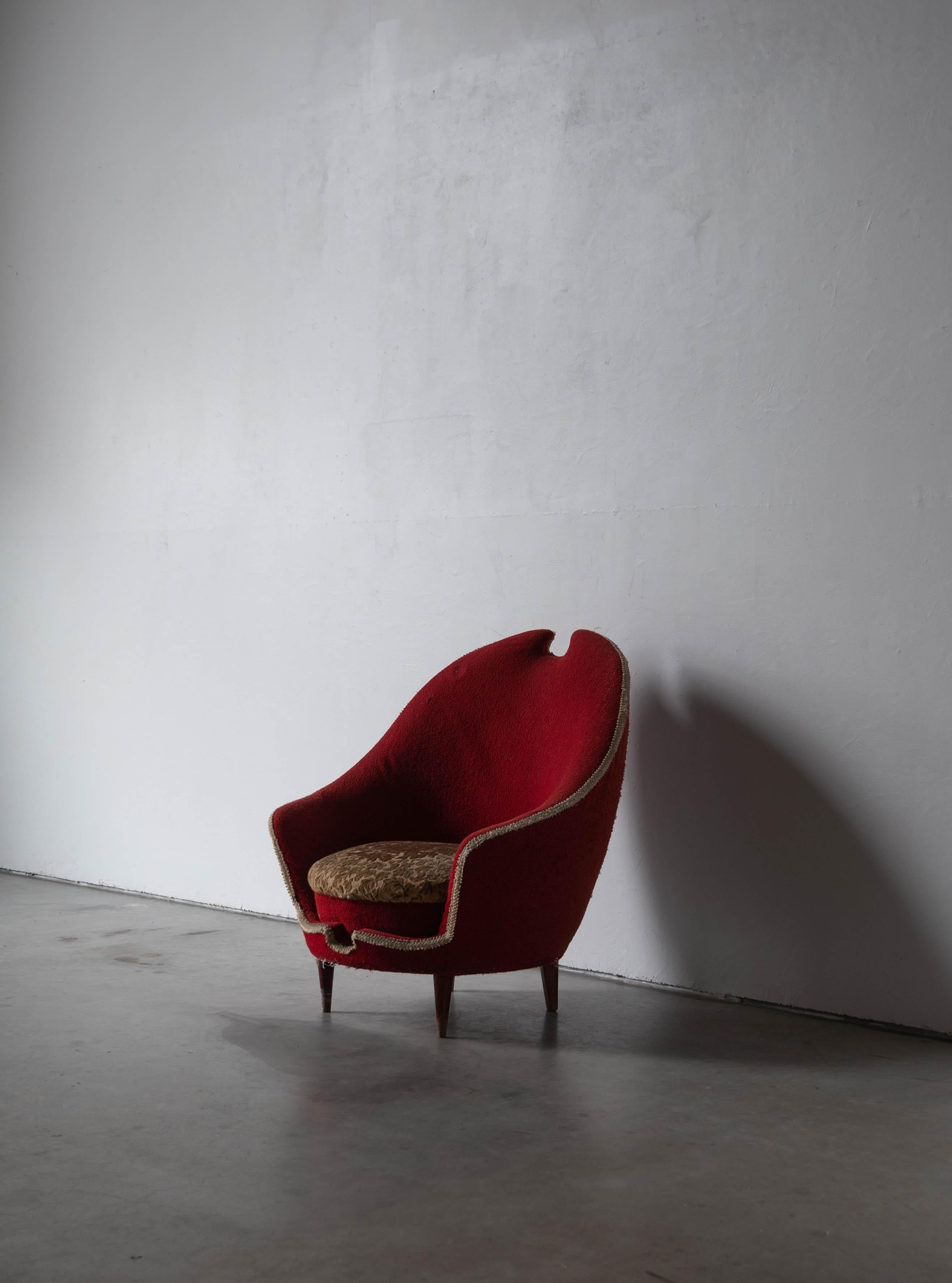 Federico Munari, Lounge Chair, Wood, Fabric, Italy, 1950s 2