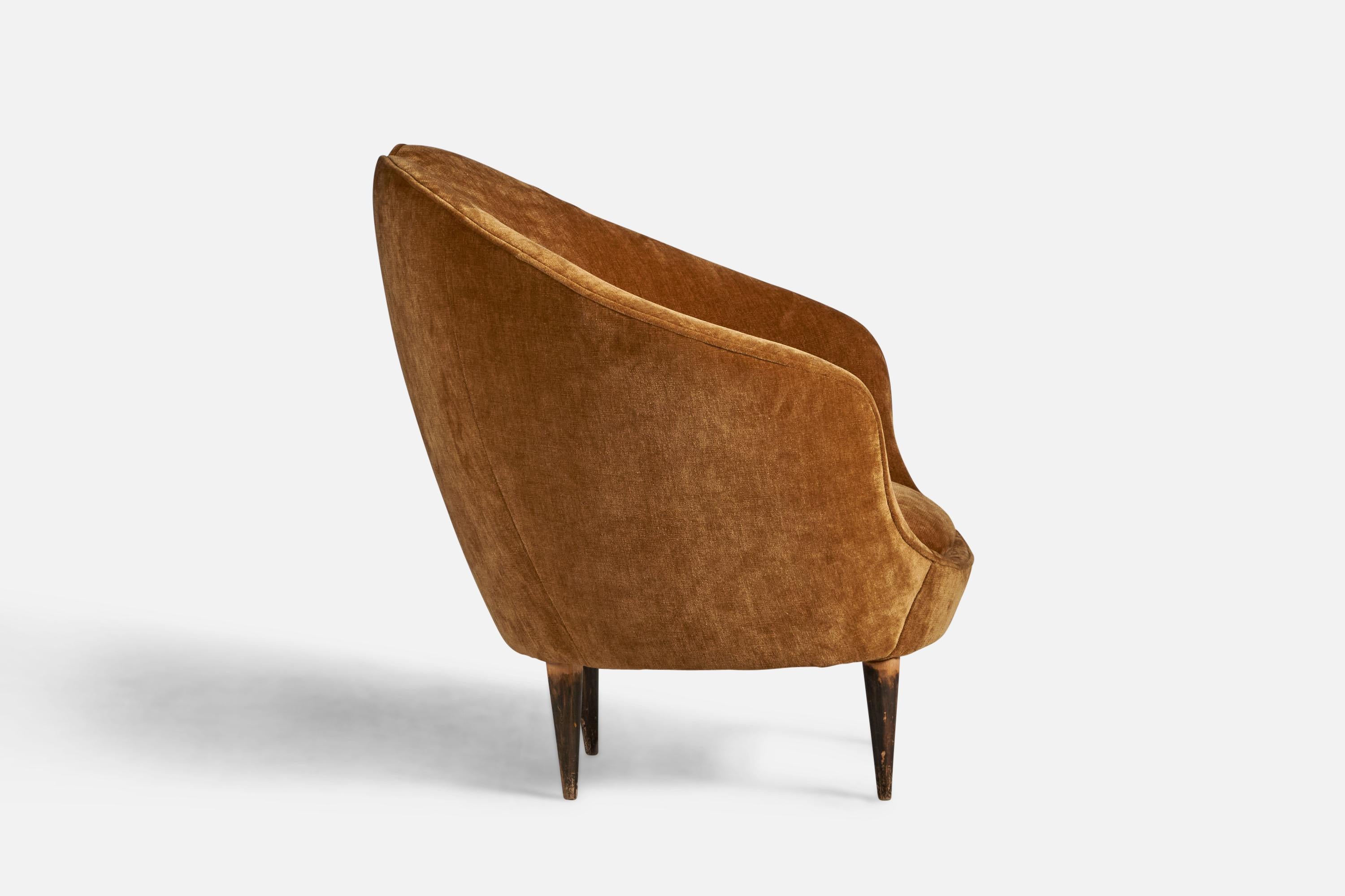 Italian Federico Munari, Lounge Chairs, Walnut, Fabric, Italy, 1950s For Sale