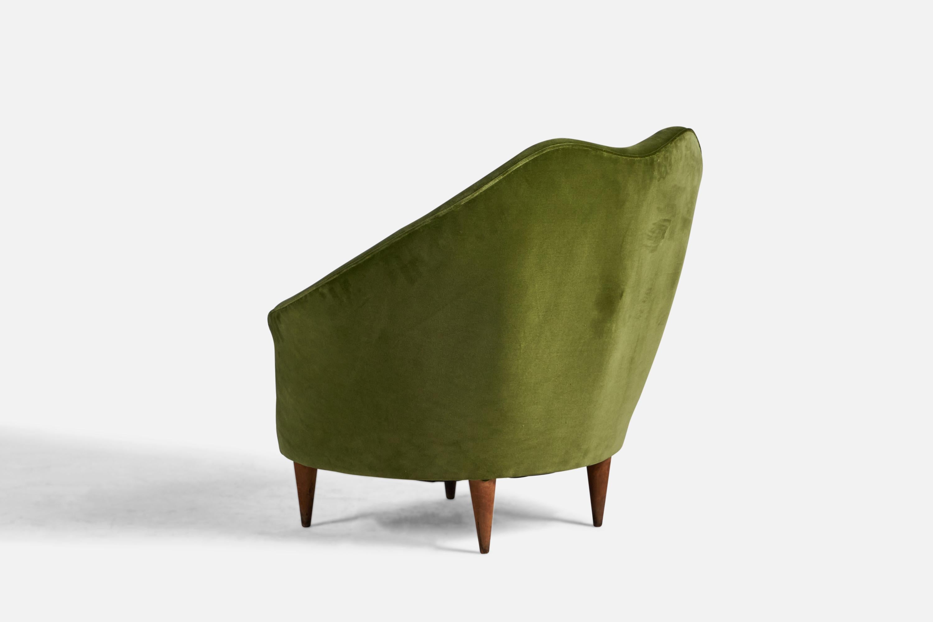 Italian Federico Munari, Lounge Chairs, Walnut, Velvet, Italy, 1950s For Sale
