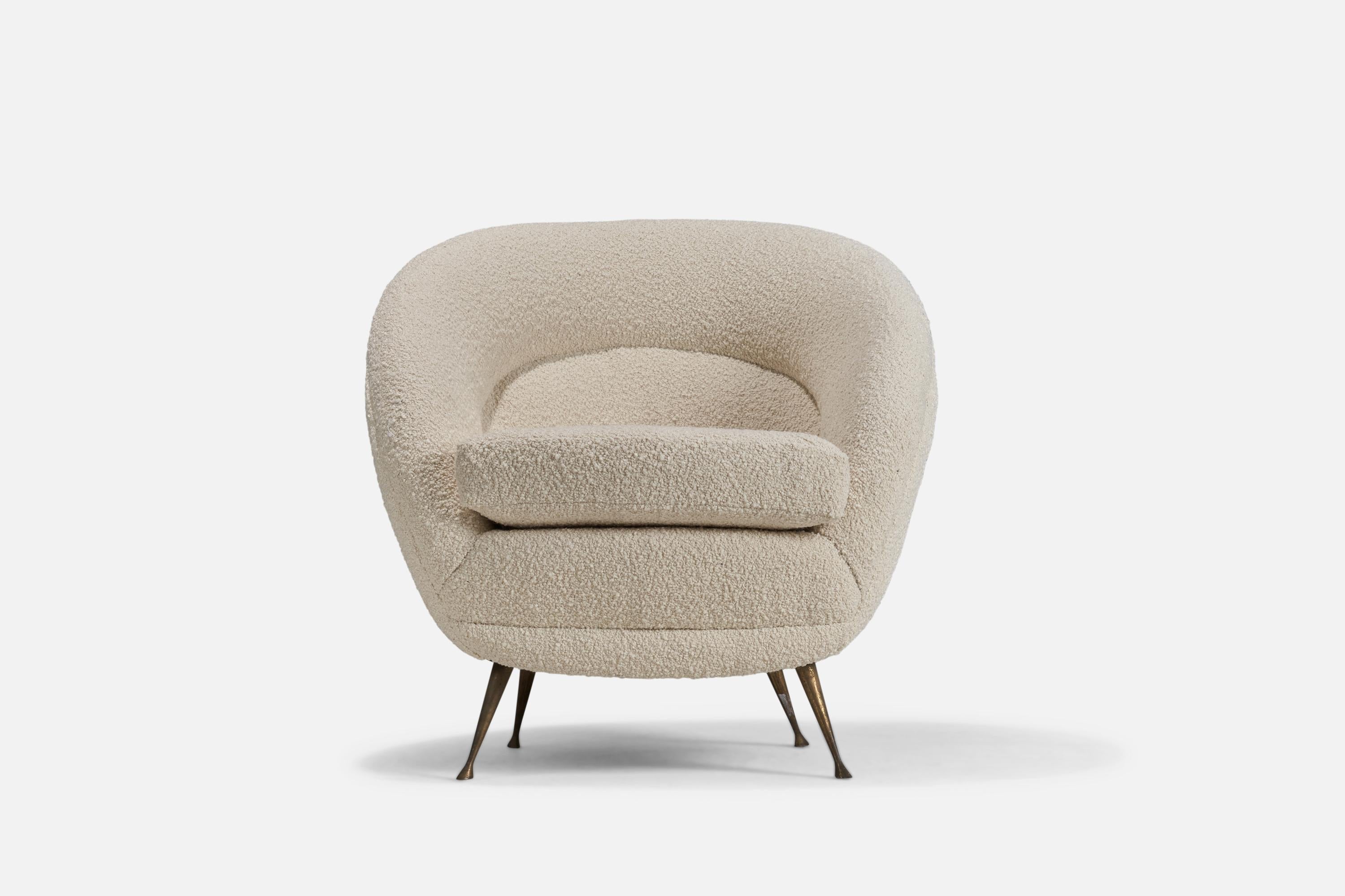Mid-20th Century Federico Munari, Lounge Chairs, White Fabric, Brass, Isa Bergamo, Italy, 1950s For Sale