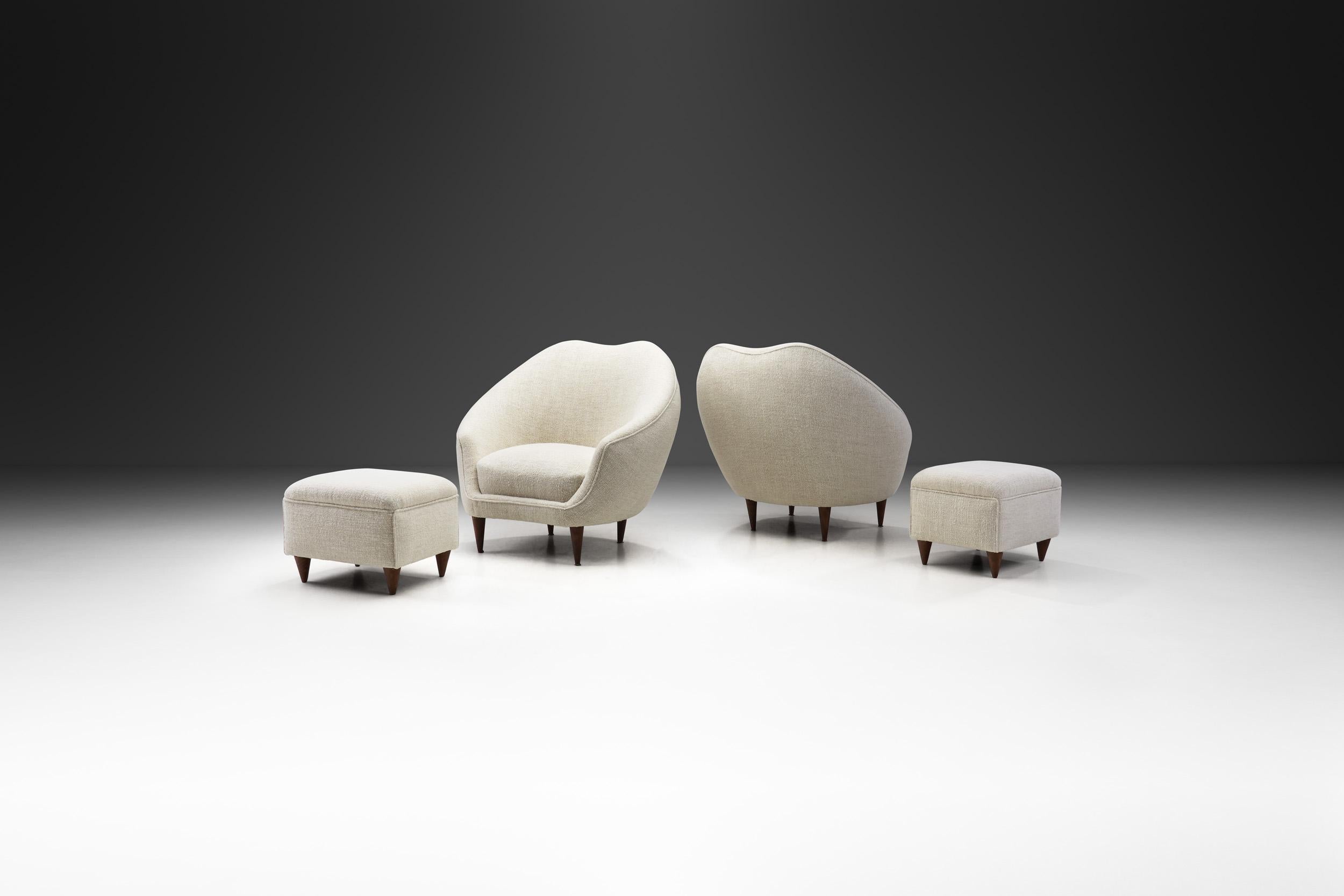 Italian Federico Munari Mid-Century Modern Lounge Chairs, Italy, 1950s
