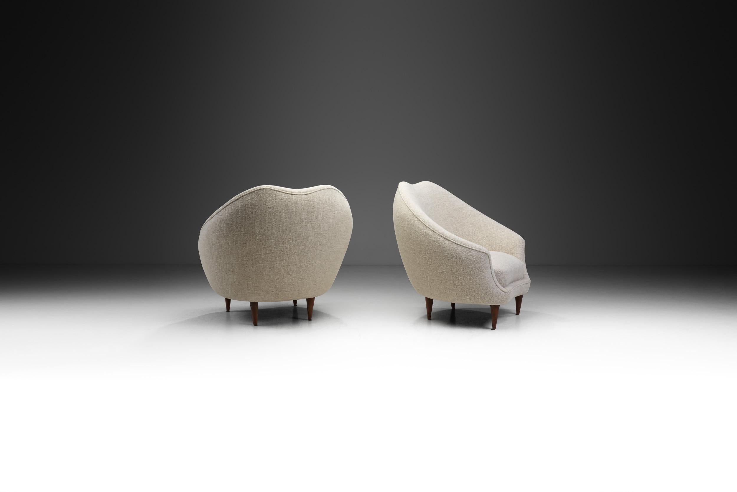 Mid-20th Century Federico Munari Mid-Century Modern Lounge Chairs, Italy, 1950s