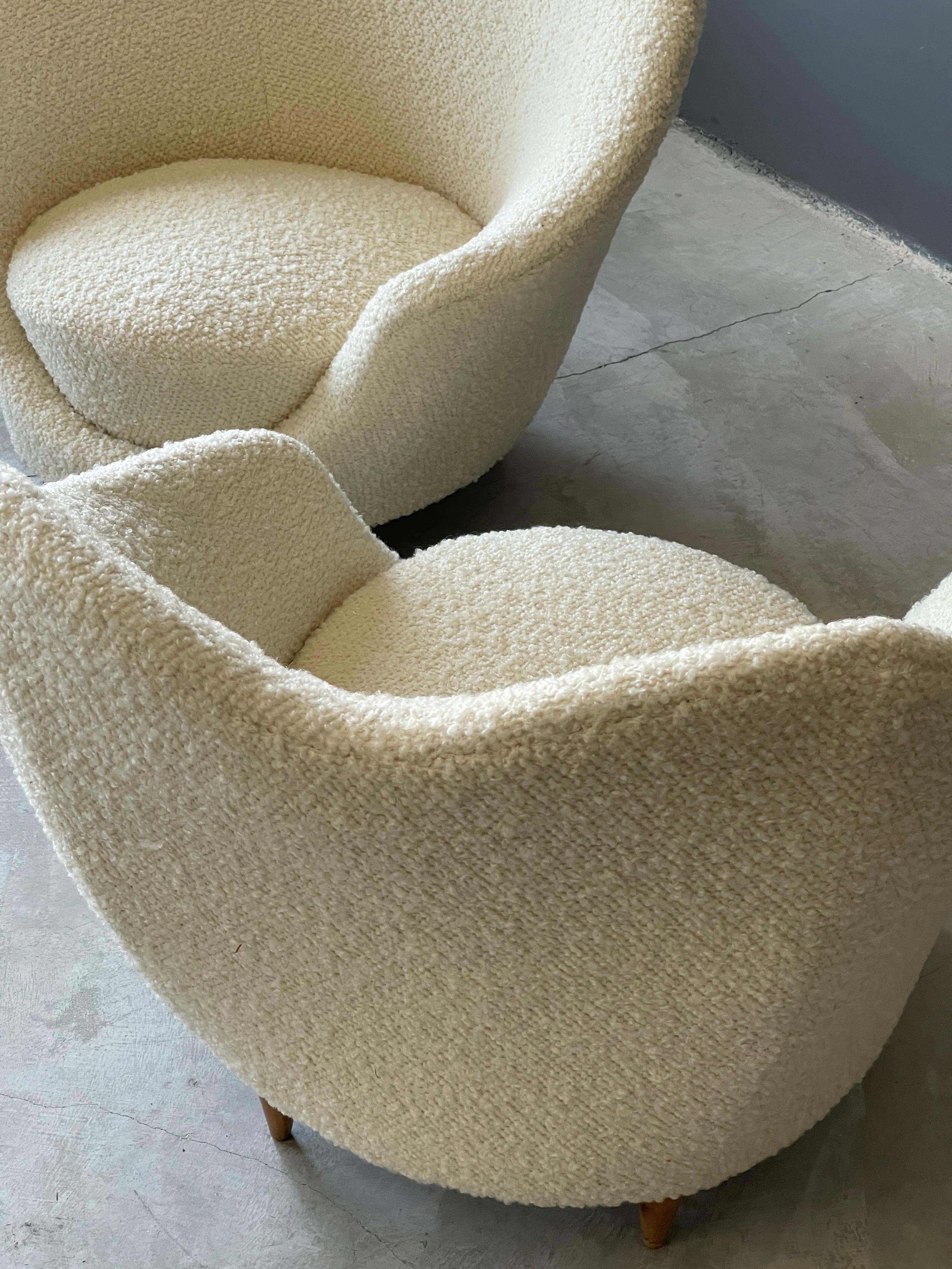 Federico Munari, Organic Lounge Chairs, Wood, White Bouclé Fabric, Italy, 1950s 3