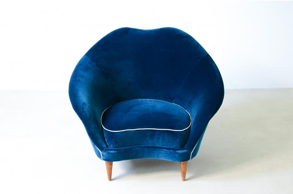 Federico Munari, Pair of Armchairs Upholstered in Velvet and Cotton In Excellent Condition In Milano, IT