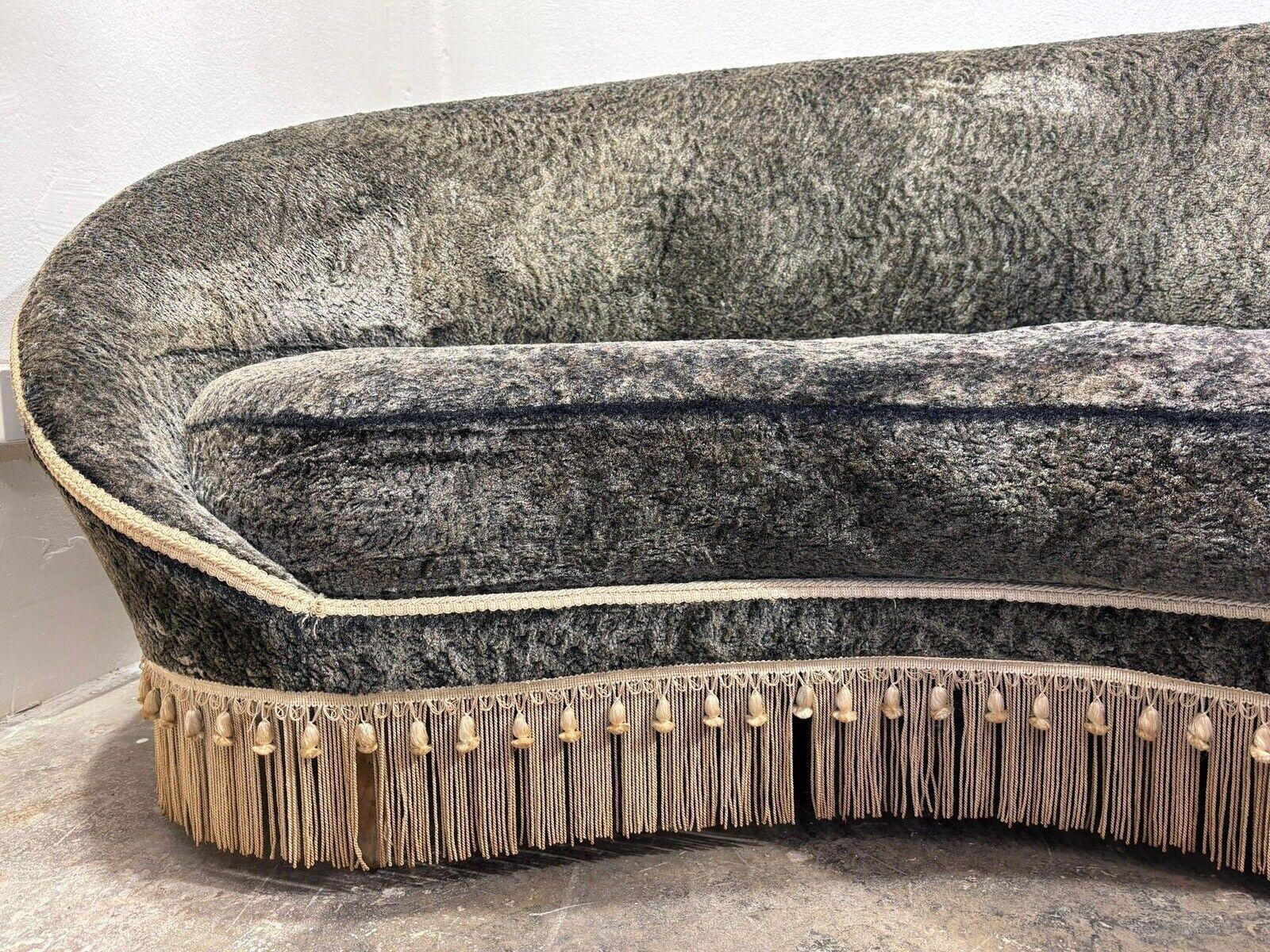 Federico Munari Virgola Curved Sofa 1950's Iconic Design For Sale 3