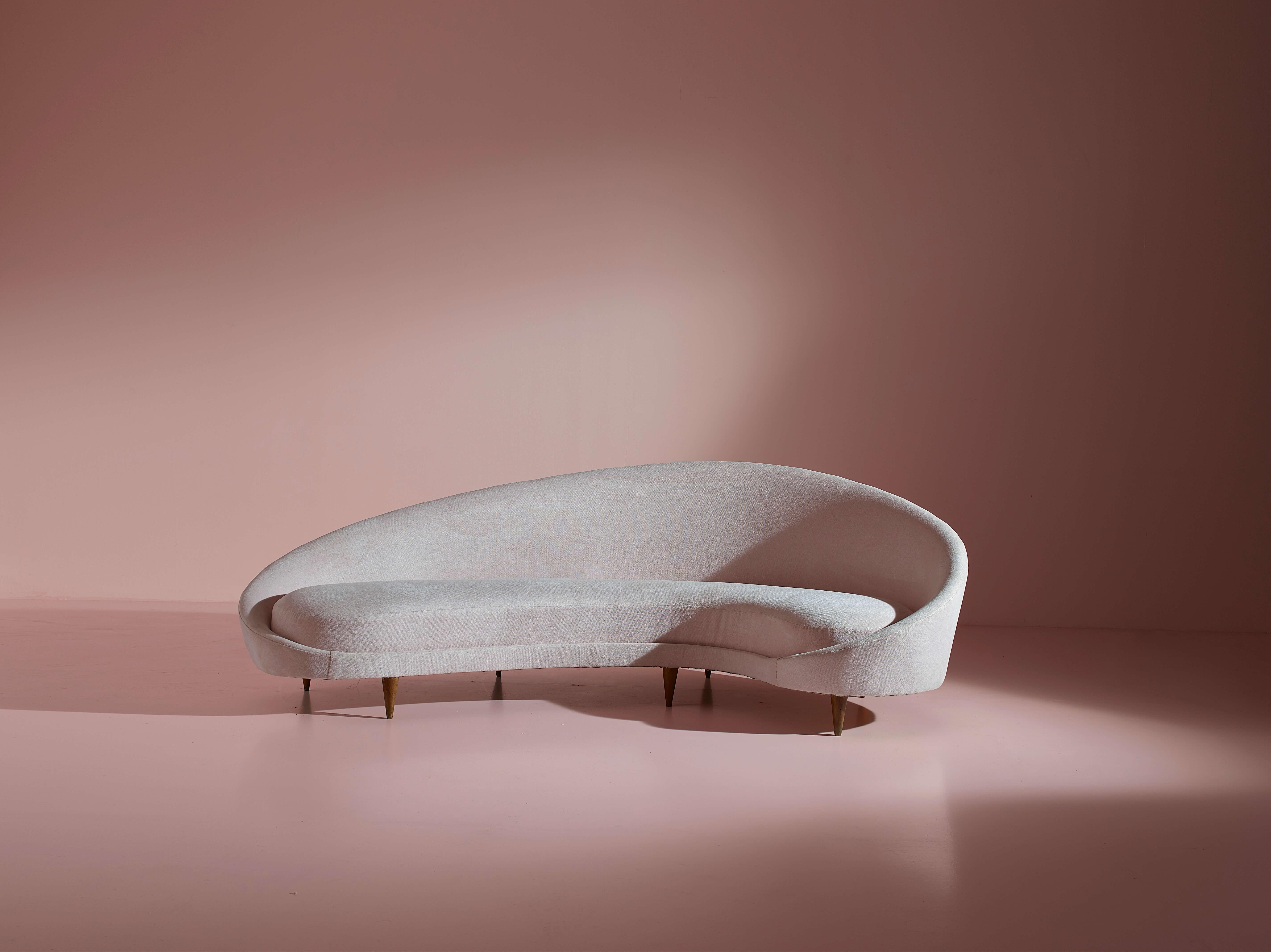 Federico Munari wood and fabric curved sofa, Italy, 1950s. 3