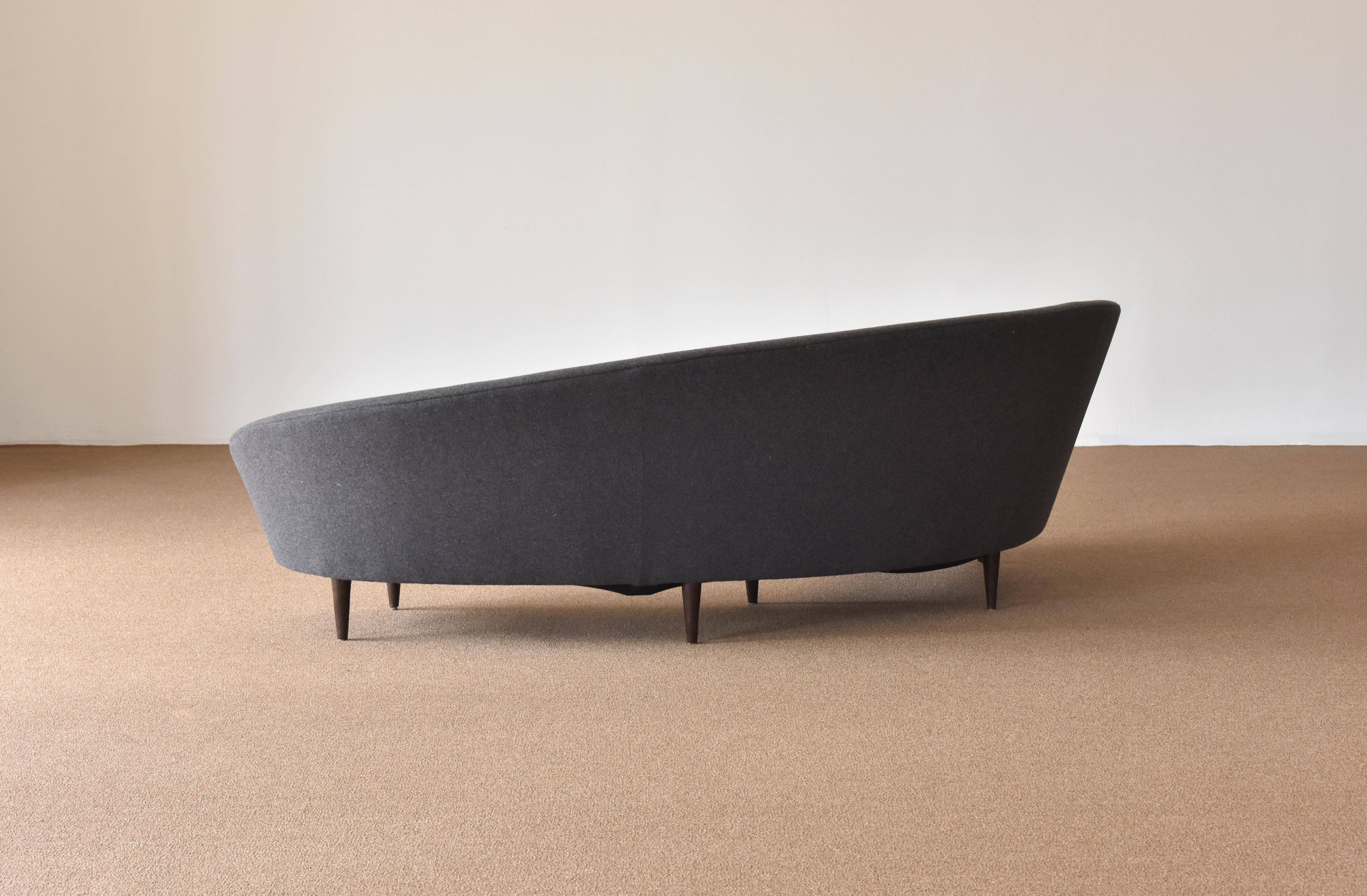 Mid-Century Modern Federico Munari, Organic / Curved Sofa, Grey Wool Fabric, Italy, 1950s